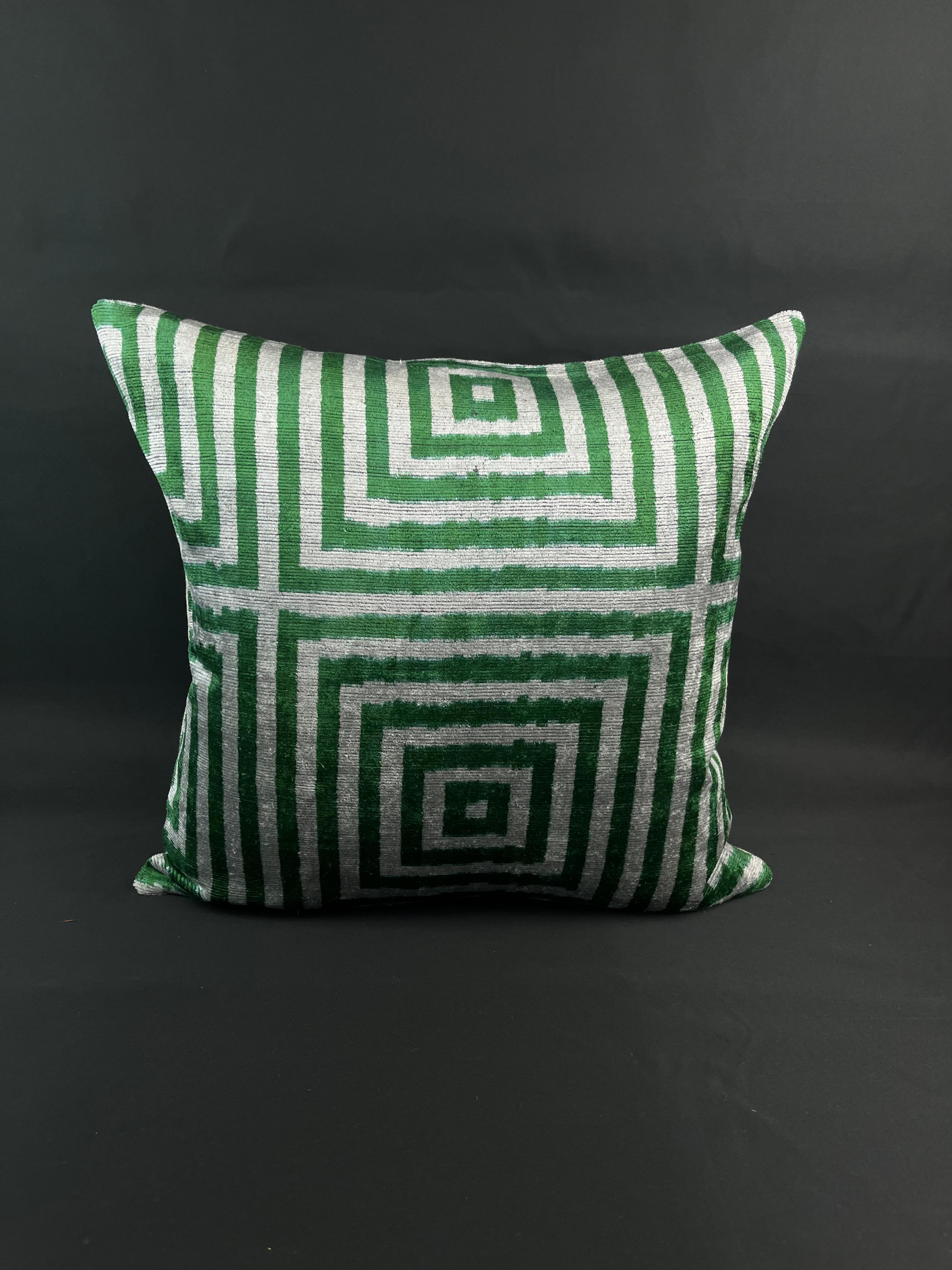 Green Geometric Pattern Velvet Silk Ikat Pillow Cover In New Condition In Houston, TX