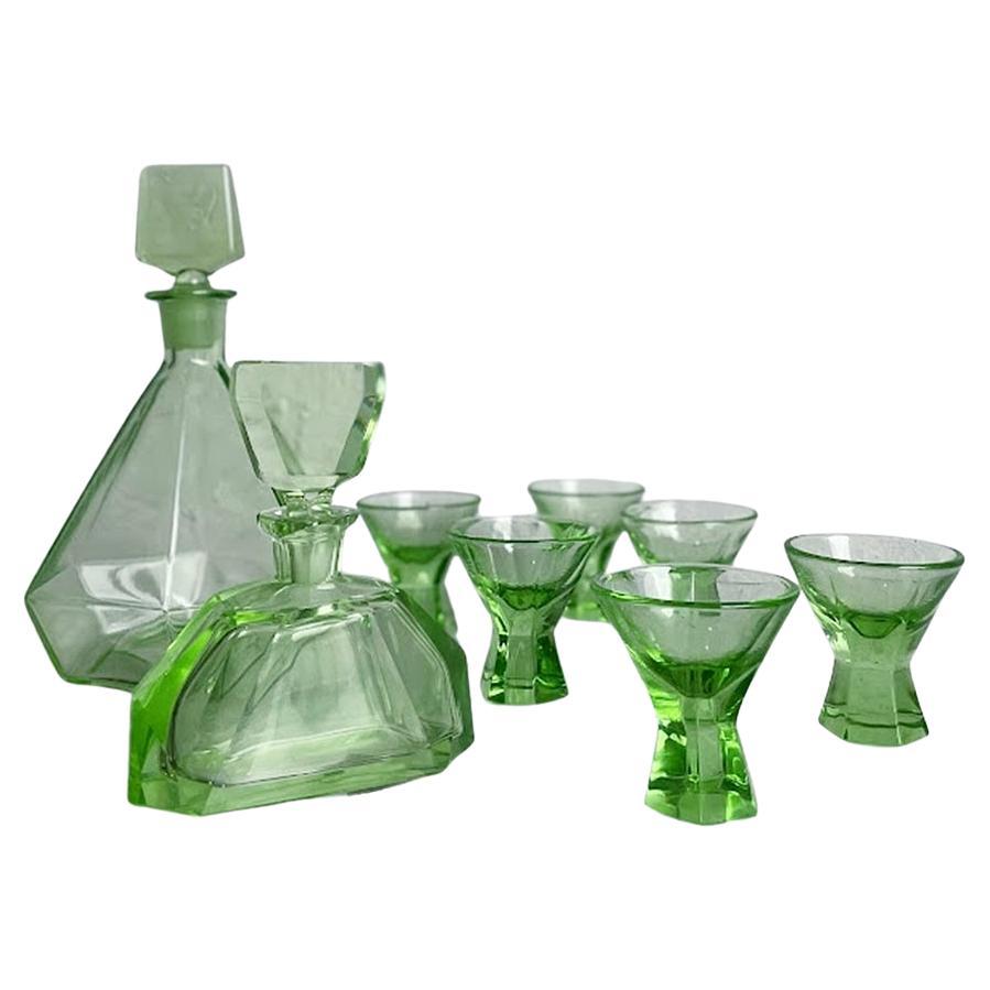 Set da liquore Art Deco in vetro verde, Cecoslovacchia anni '20-'30