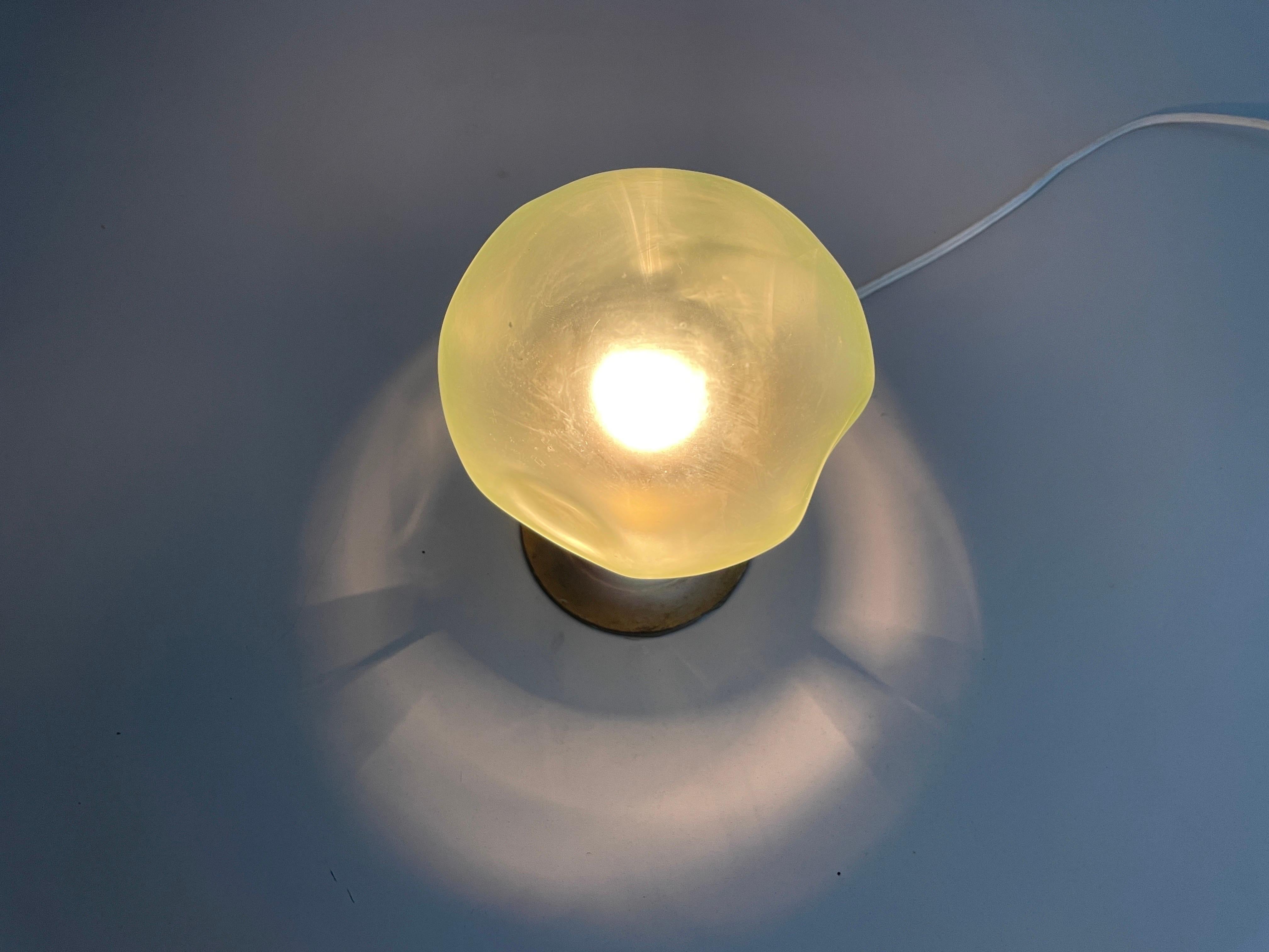 Piccola lampada da soffitto in vetro verde Art Deco, anni '50, Germania in vendita 7
