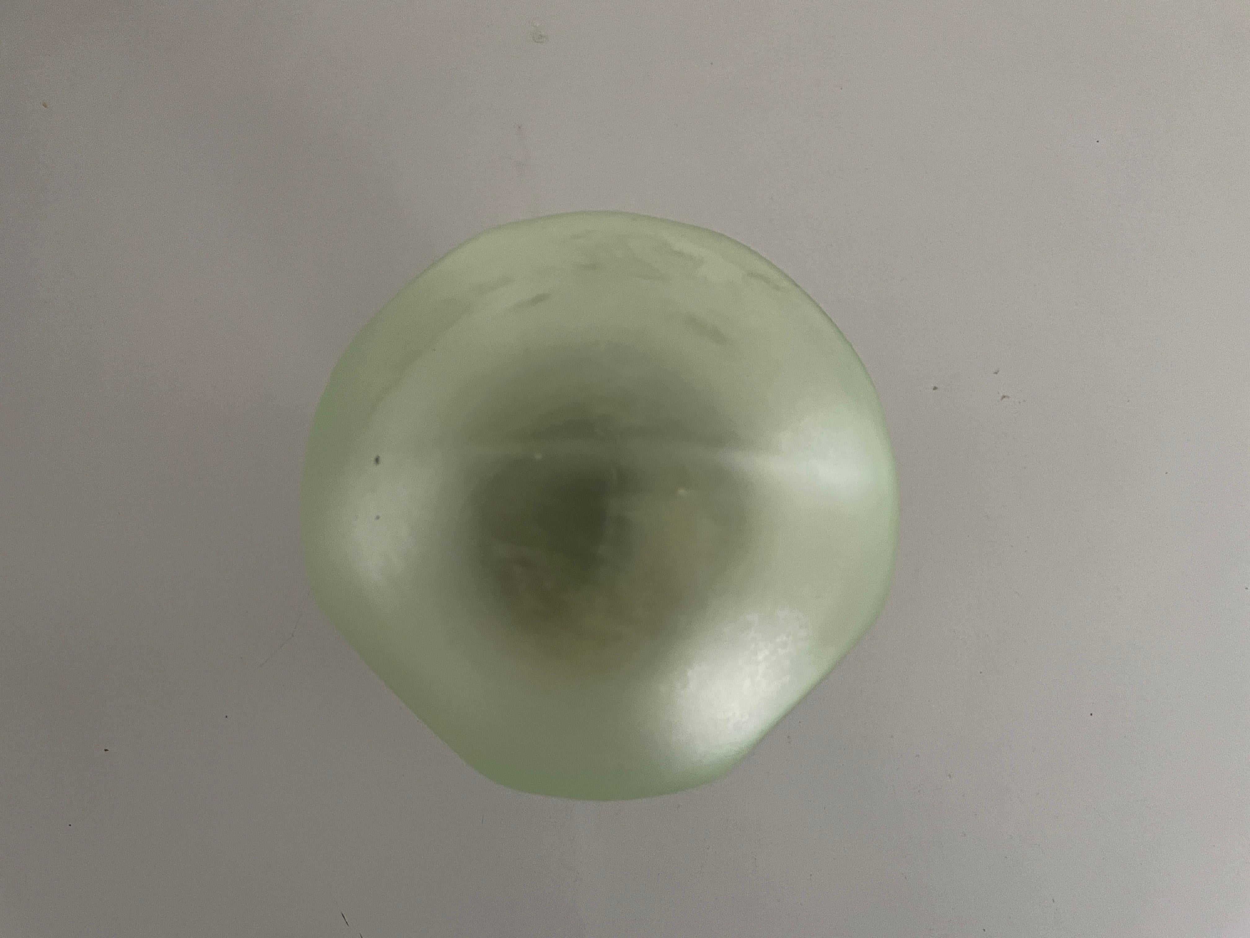 Piccola lampada da soffitto in vetro verde Art Deco, anni '50, Germania in vendita 1