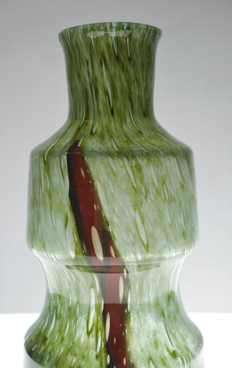 green-glass-art-vase-from-prachen-glass-works-for-sale-at-1stdibs