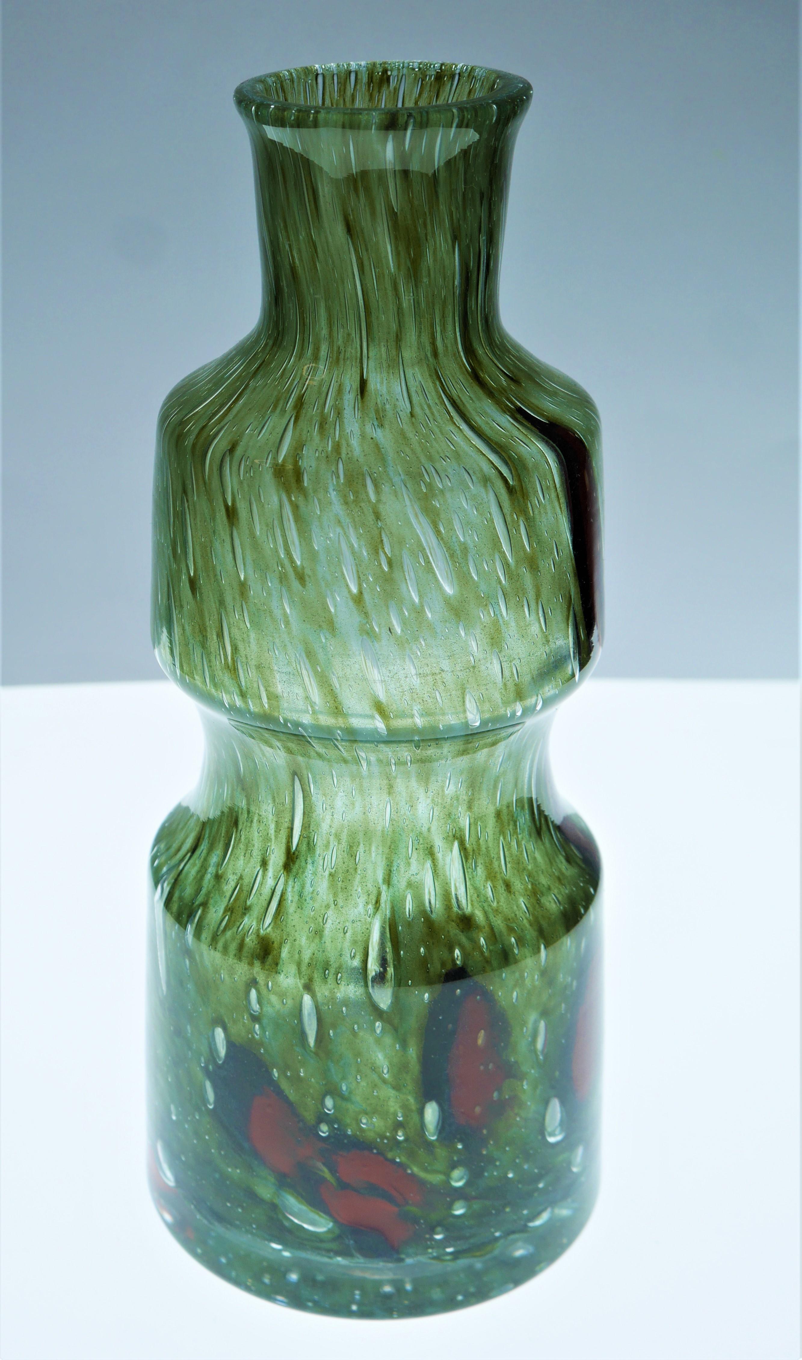 Mid-Century Modern Green Glass Art Vase from Prachen Glass Works