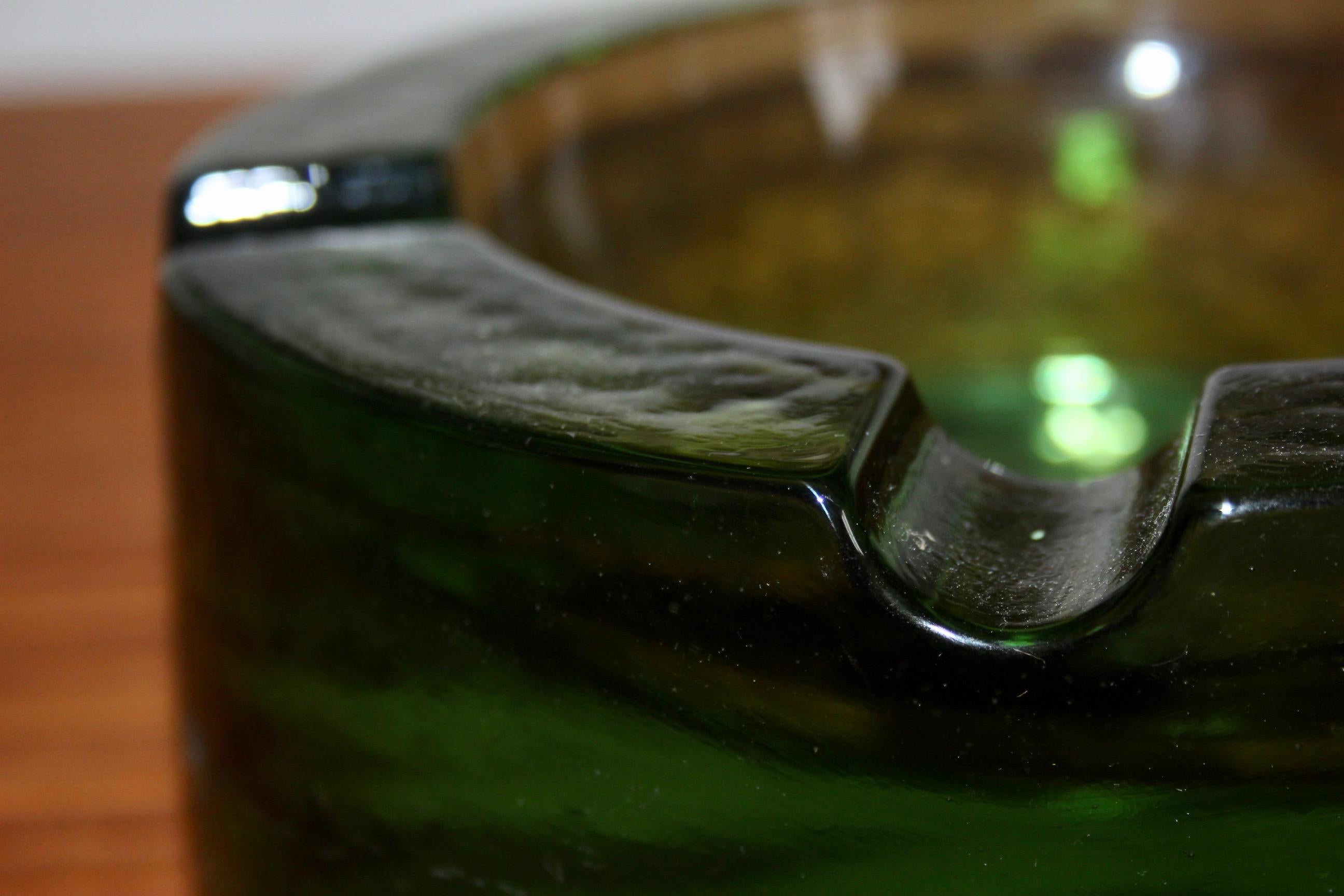 Verre Cendrier en verre vert en vente