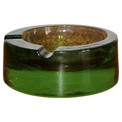 Cenicero de cristal verde