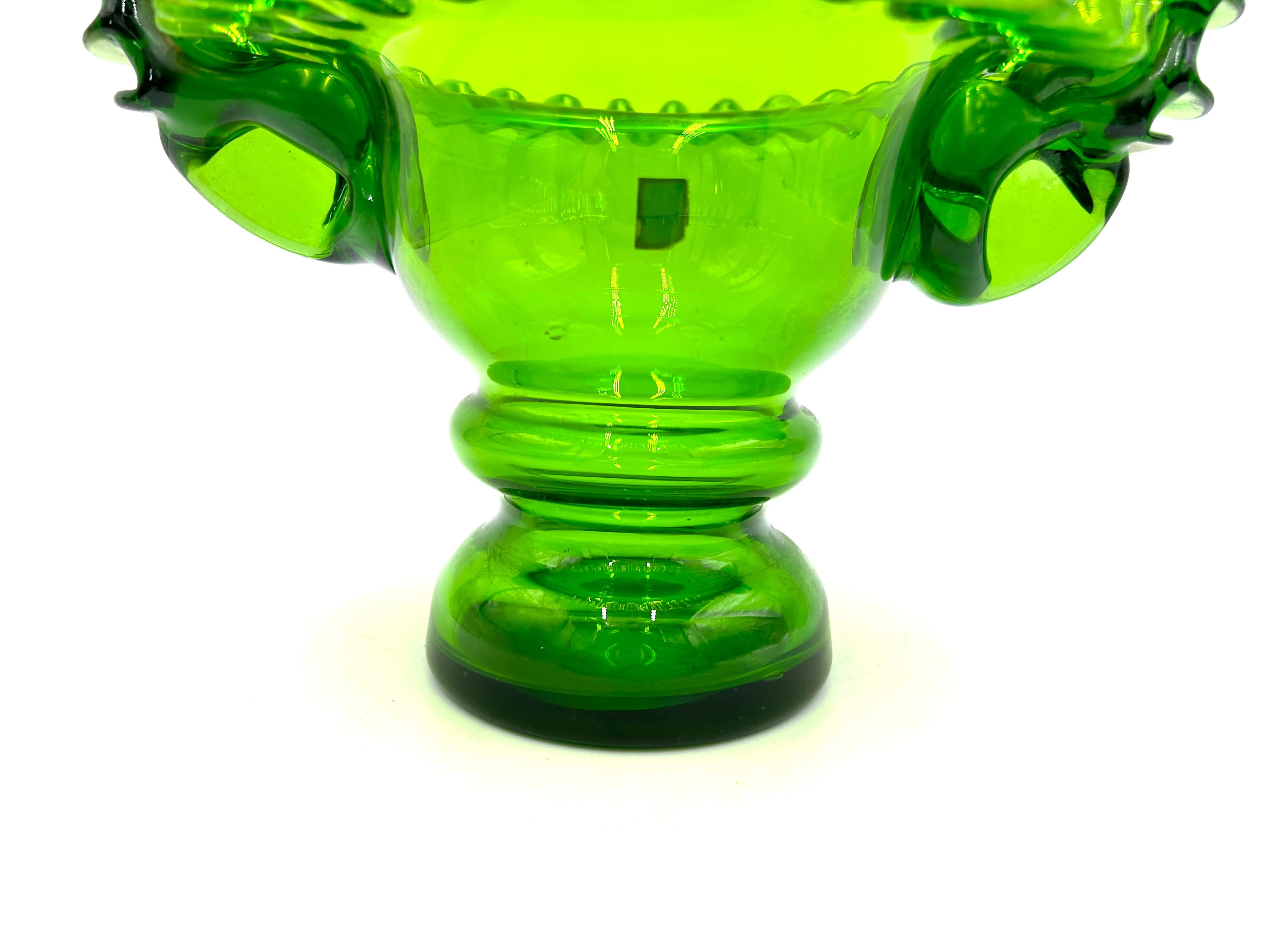 Verre d'art Panier en verre vert, conçu par L. Fiedorowicz, Ząbkowice, Pologne, années 1980 en vente