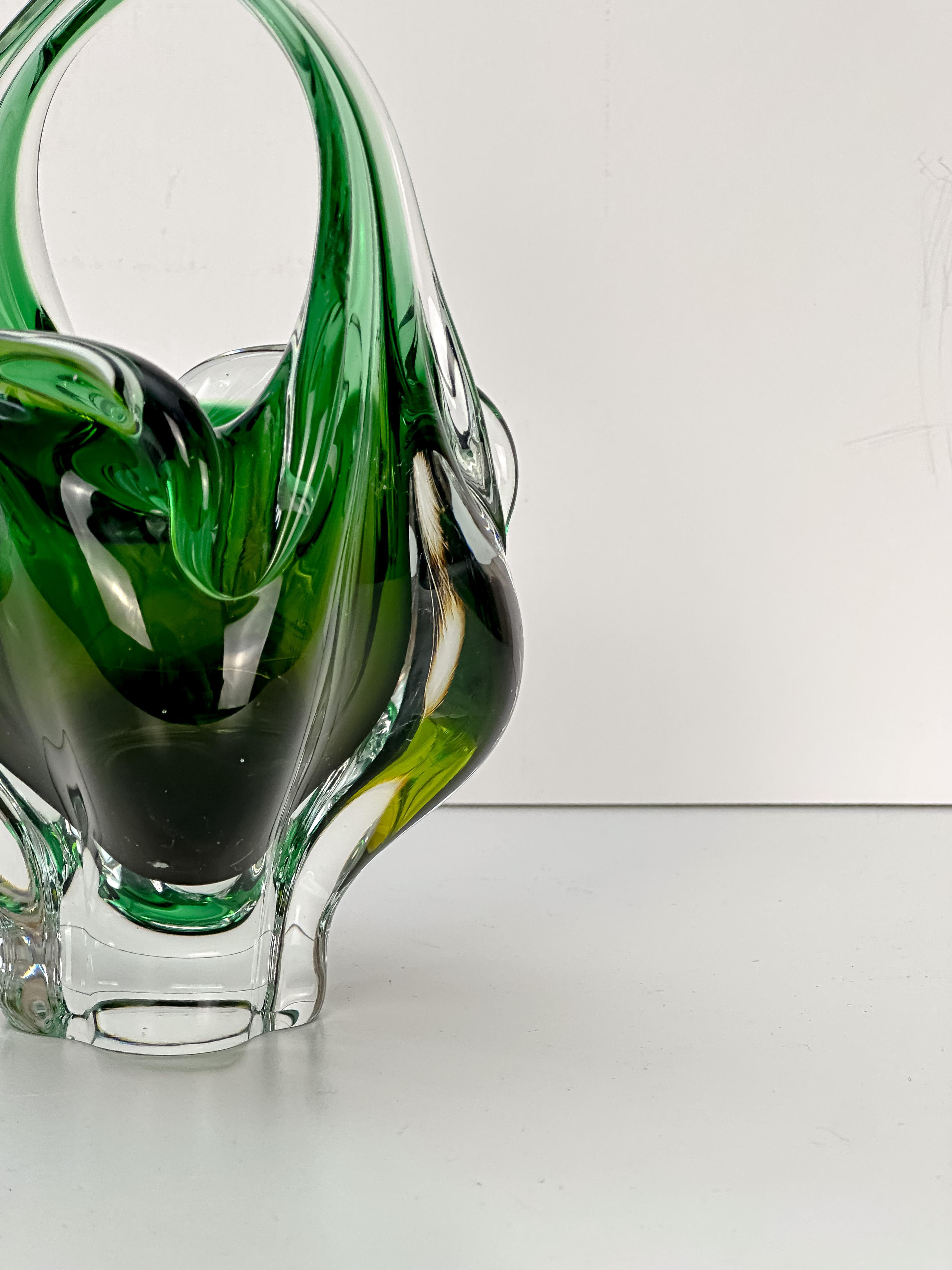 Ceco Ciotola in vetro verde di Josef Hospodka per Chribska Glassworks, circa anni '70 in vendita