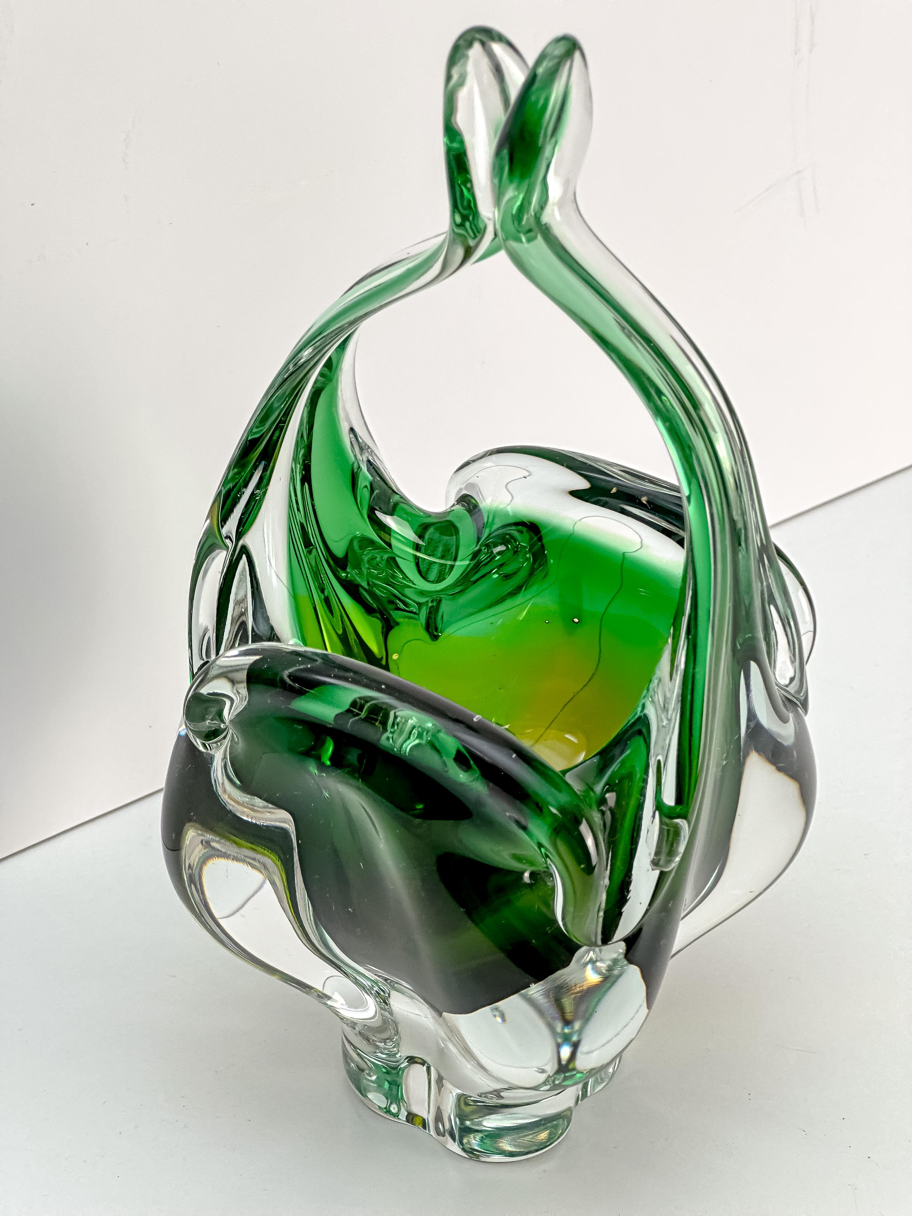 Vetro artistico Ciotola in vetro verde di Josef Hospodka per Chribska Glassworks, circa anni '70 in vendita