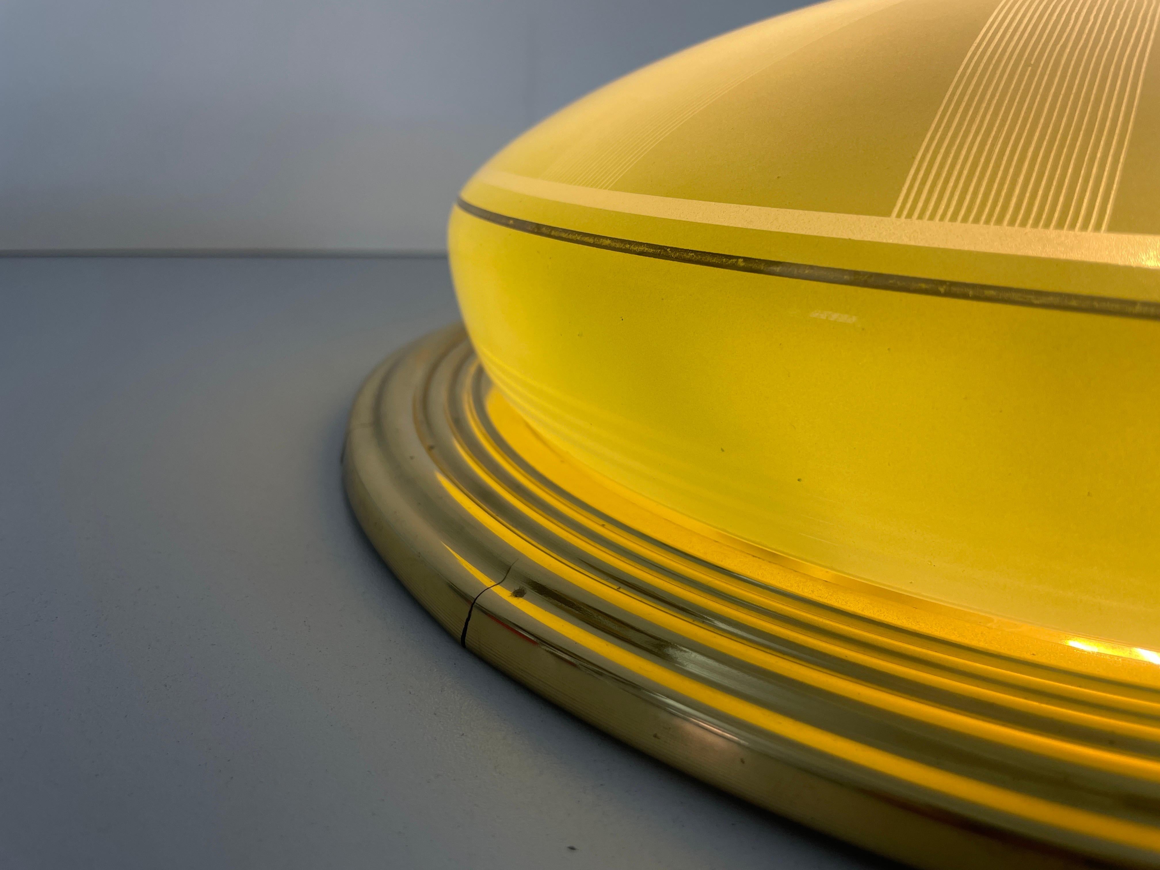 Lampada da soffitto grande Art Deco con base in ottone e vetro verde, anni '50, Germania in vendita 8