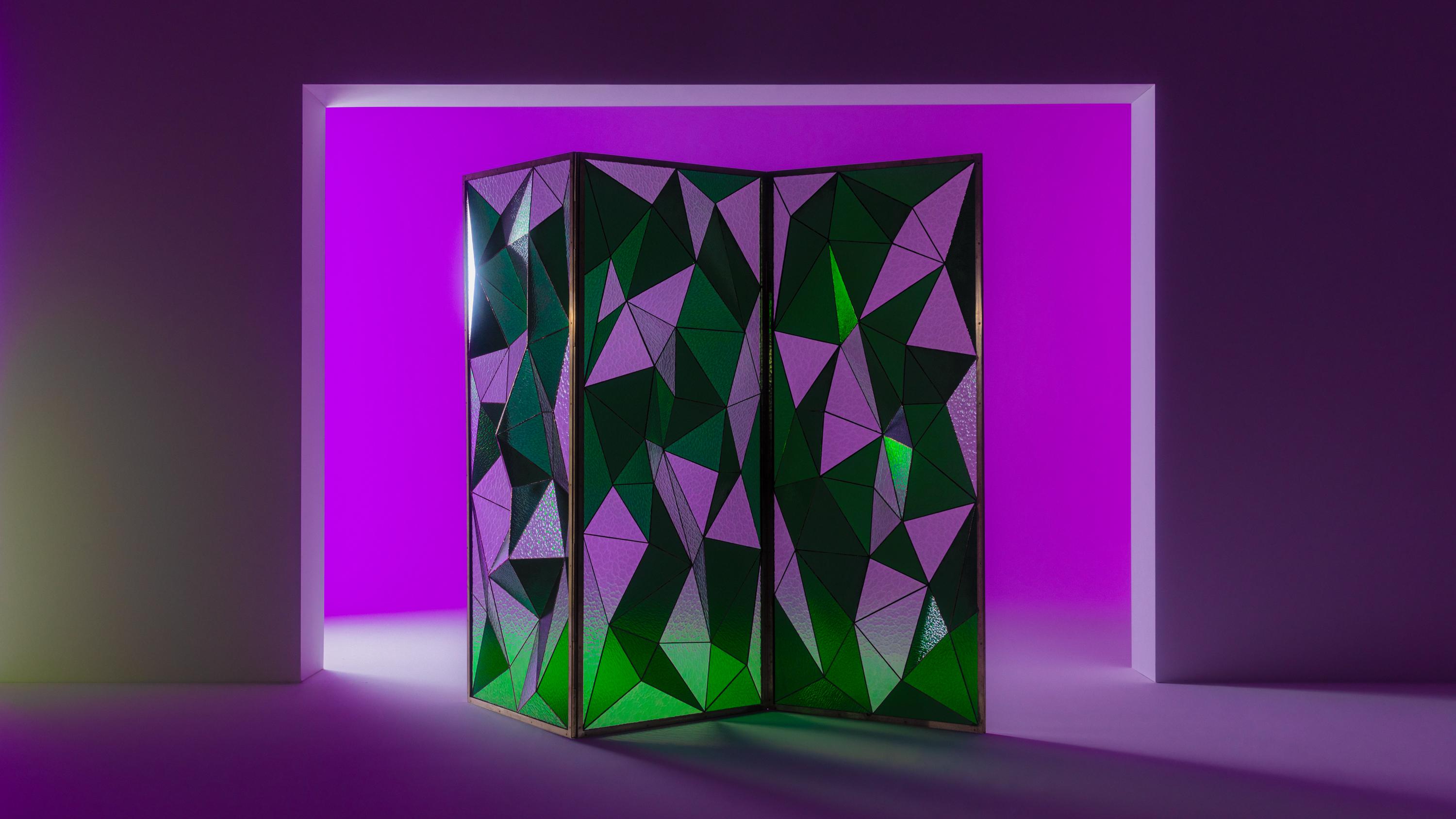 Fraktal-Raumteiler aus grünem Glas mit Messing von Analogia Project für Delvis Unlimited (21. Jahrhundert und zeitgenössisch) im Angebot