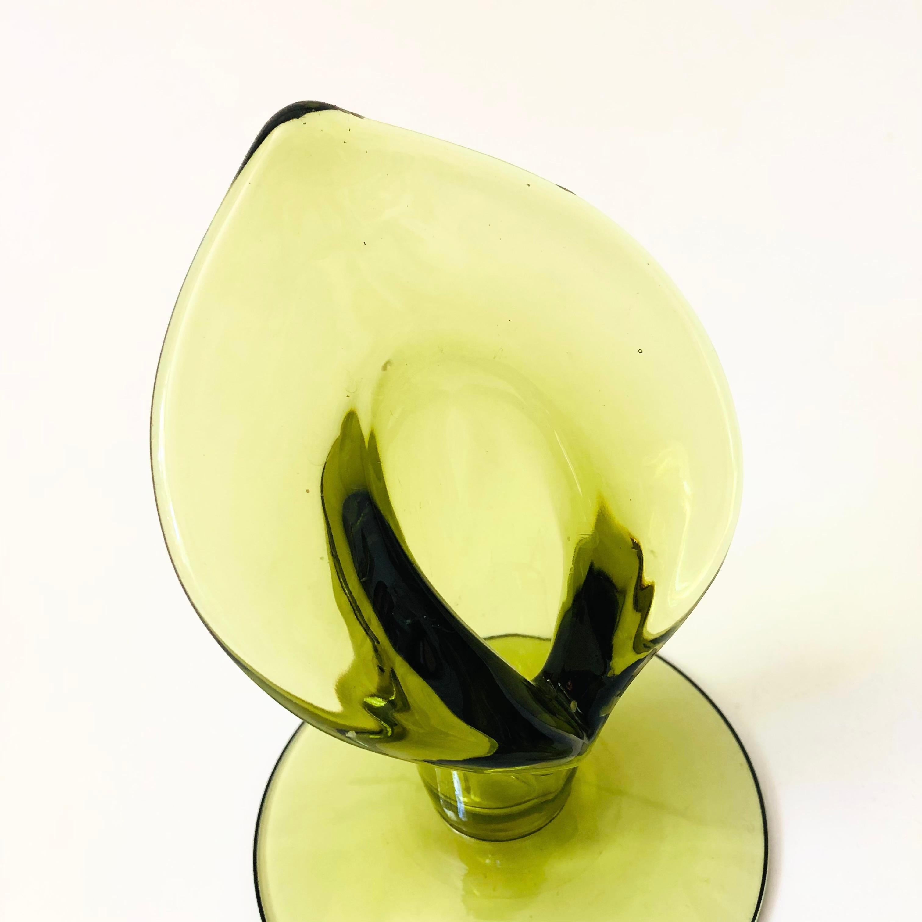 Green Glass Calla Lily Candle Holders by Cambridge Glass - Set of 2 In Good Condition In Fairfield, CA