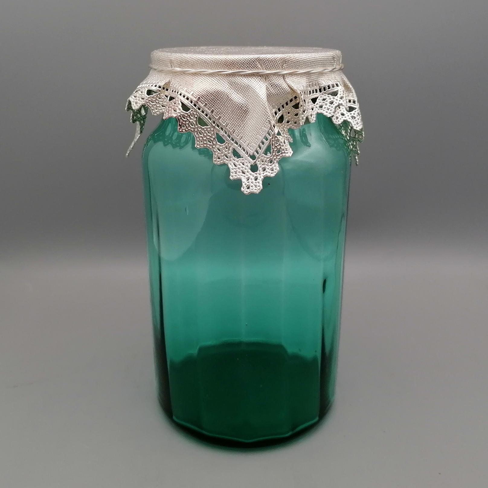 Green glass chocolate or sweets jar with 925 sterling silver lid For Sale 2