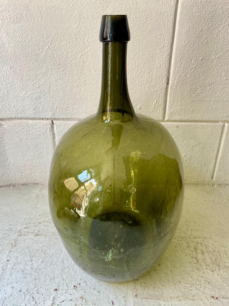 Green Glass Demijohn from Mexico, Circa 1920's In Good Condition In San Miguel de Allende, Guanajuato