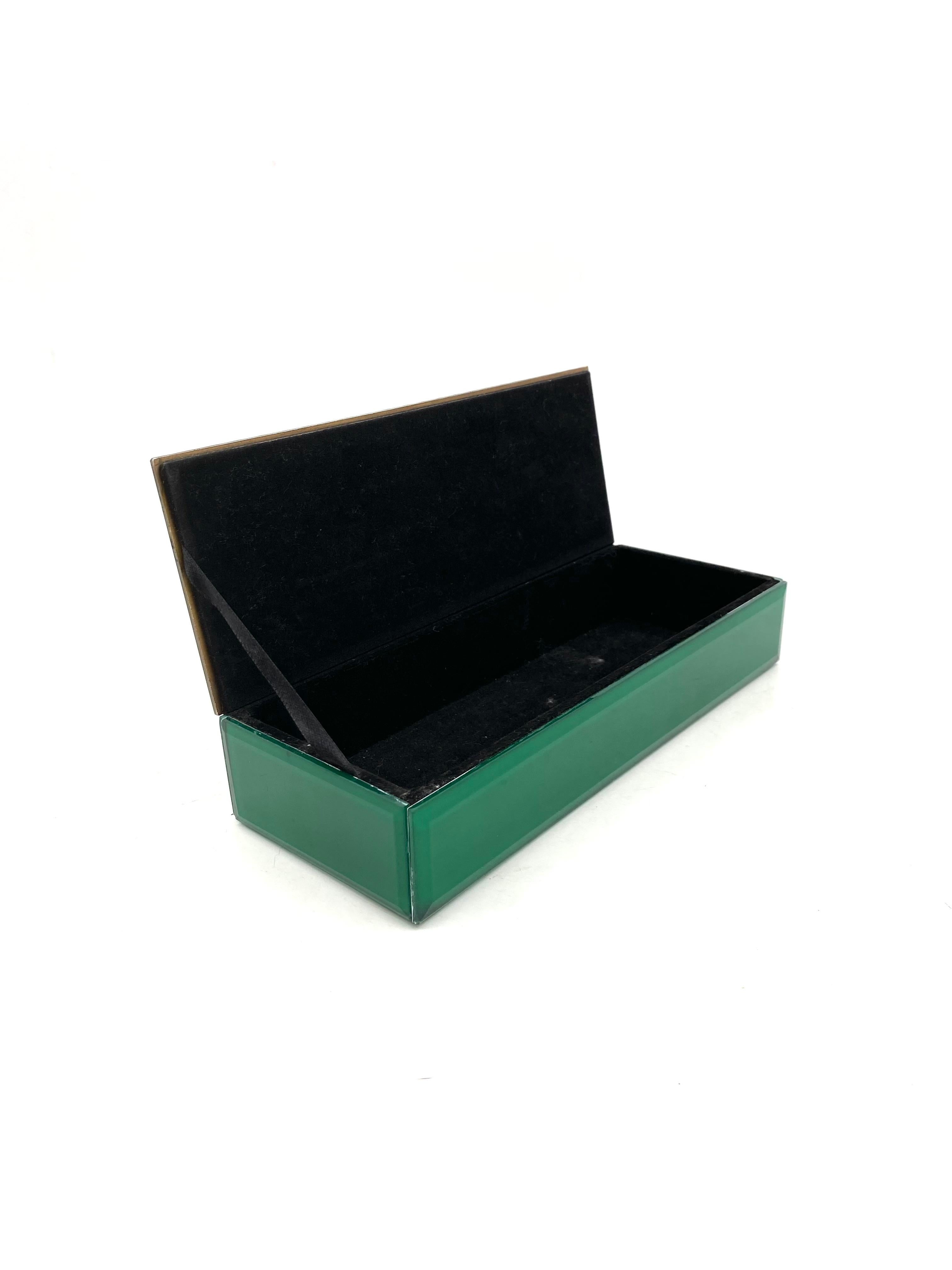 Green glass Jewelry Box, Italy 1980s For Sale 10
