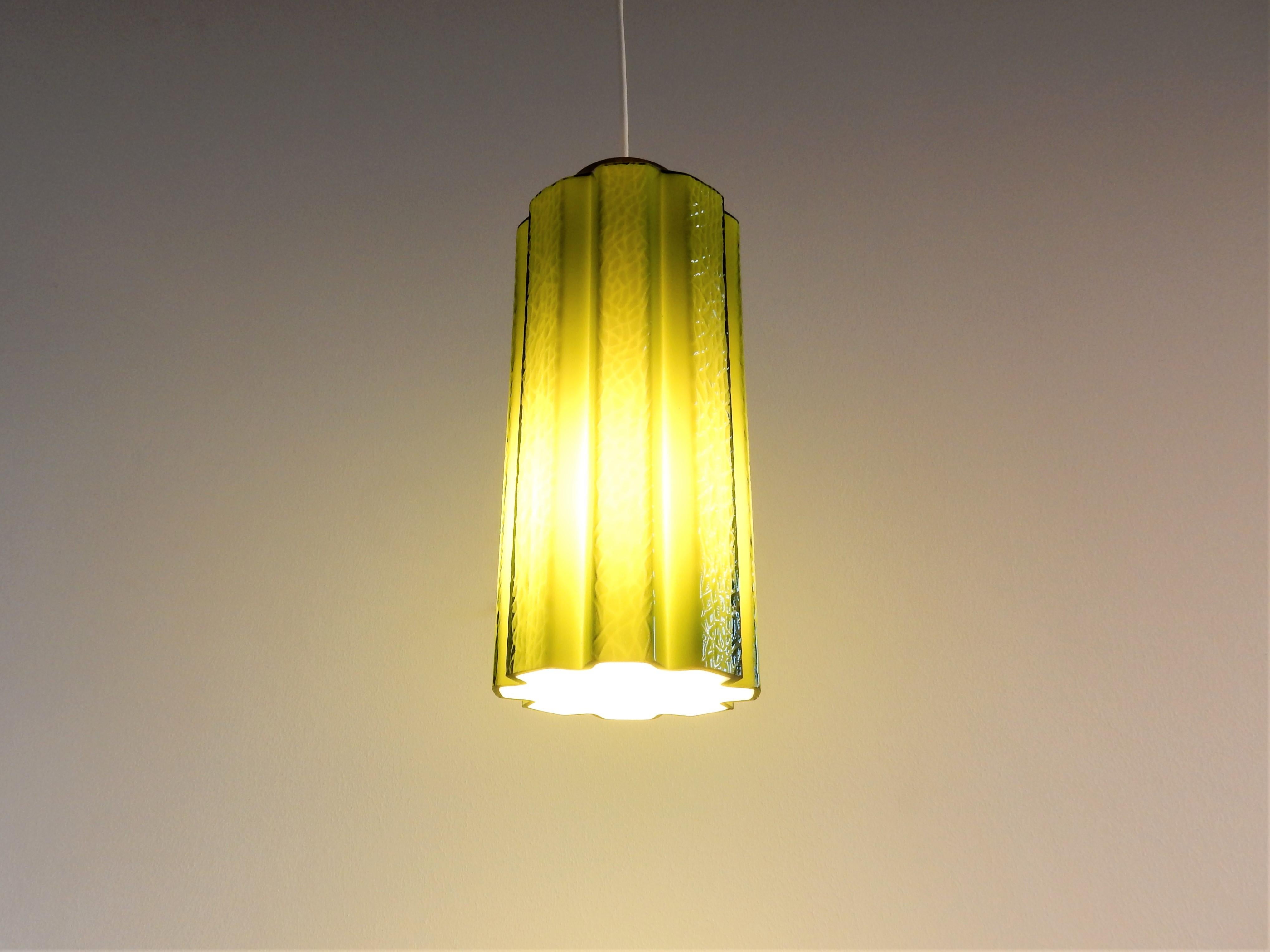 Green Glass Pendant Lamp by Helena Tynell for Flygsfors Glasbruk, Sweden 1960s In Good Condition For Sale In Steenwijk, NL
