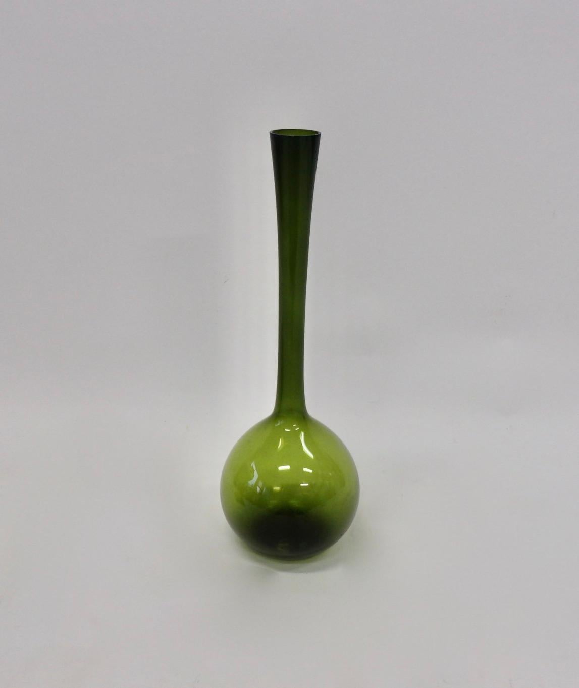 Green Glass Swedish Arthur Percy for Gullaskruf Bottle Vase In Good Condition In Ferndale, MI