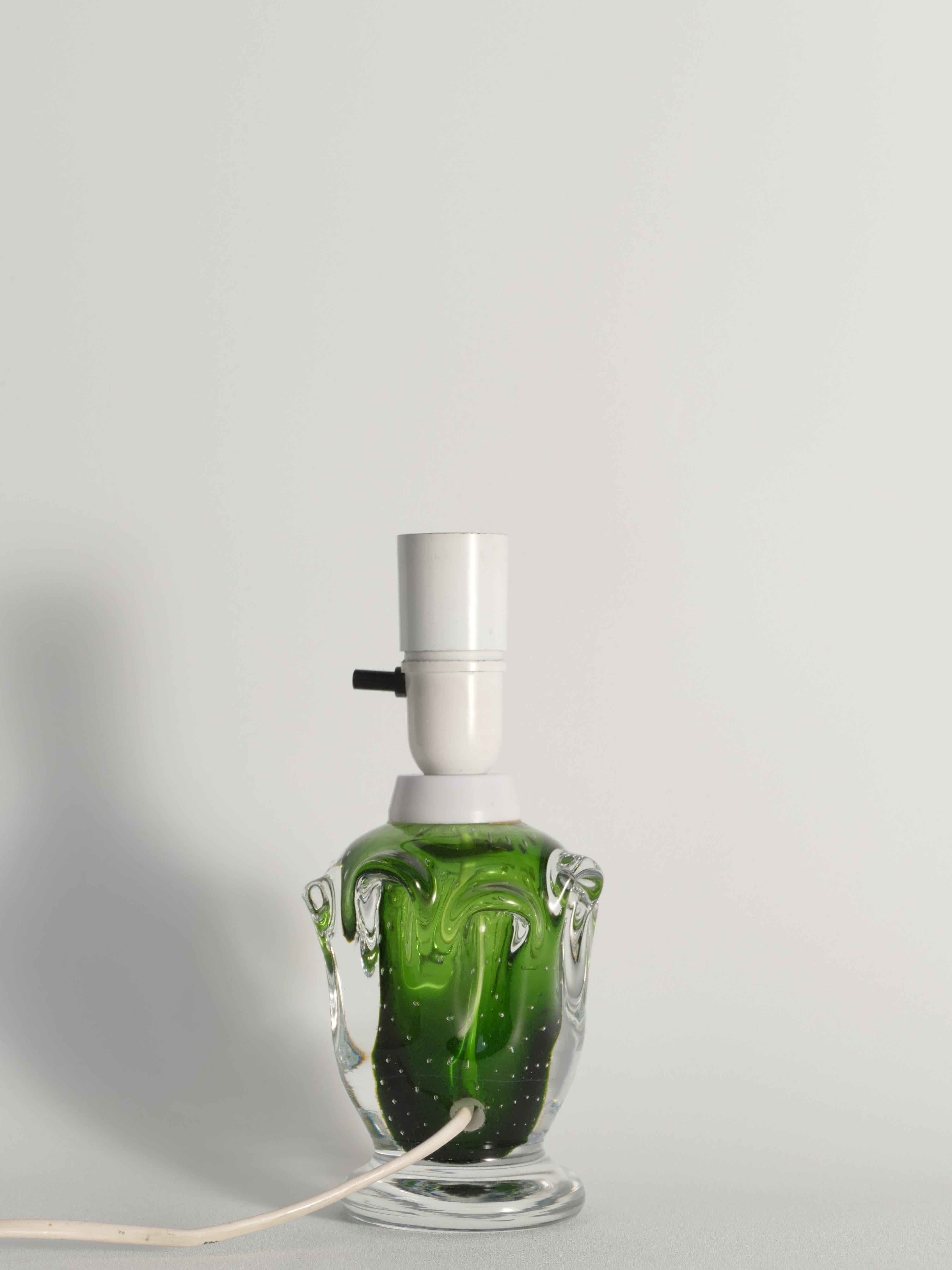 Lampe de table en verre vert Börne Augustsson, Åseda, années 1950 Bon état - En vente à Grythyttan, SE
