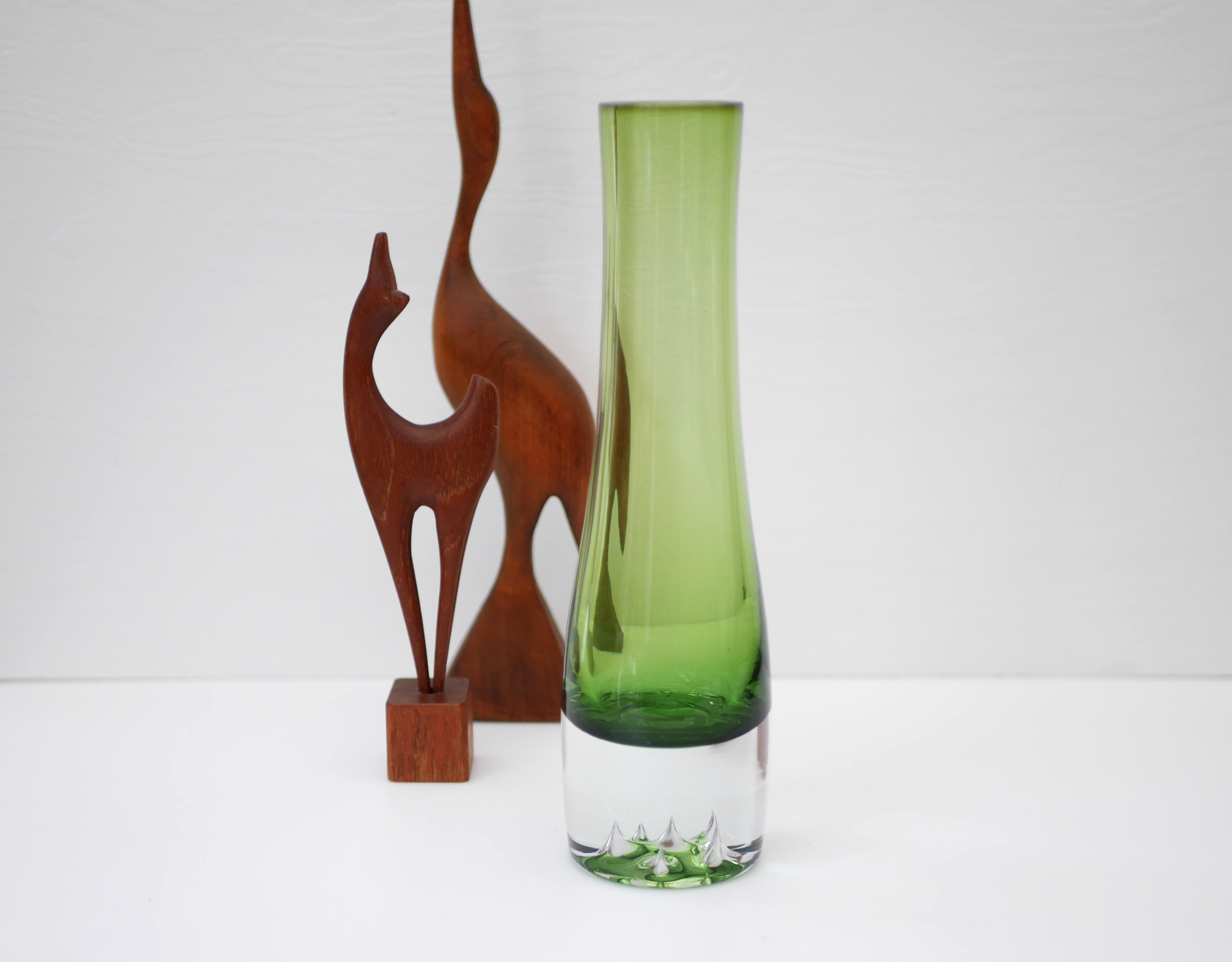 Mid-Century Modern Vase en verre vert de Bo Borgström pour Åseda, Suède en vente