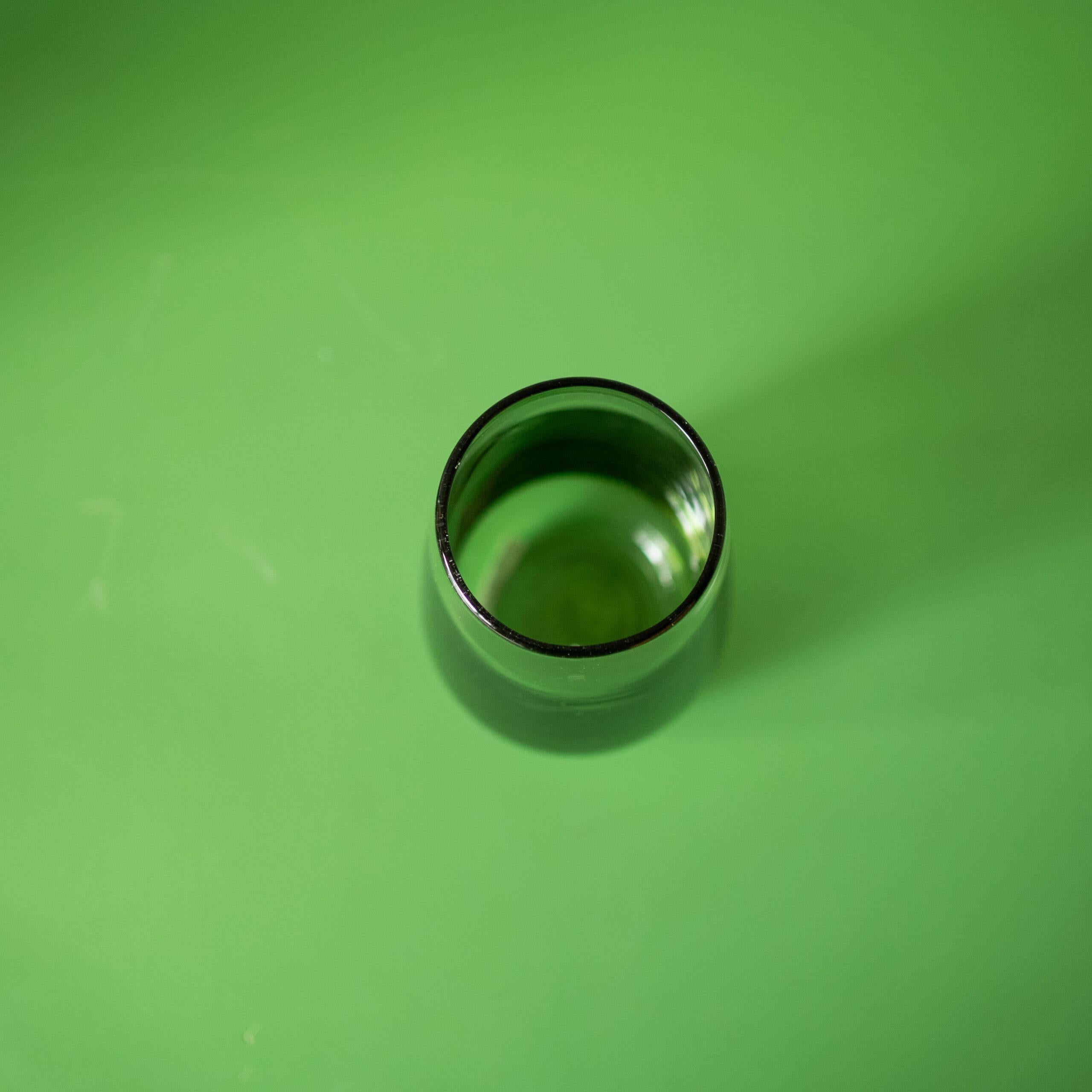 Vaso in vetro verde di Claude Morin In condizioni buone in vendita a Tokyo, Tokyo