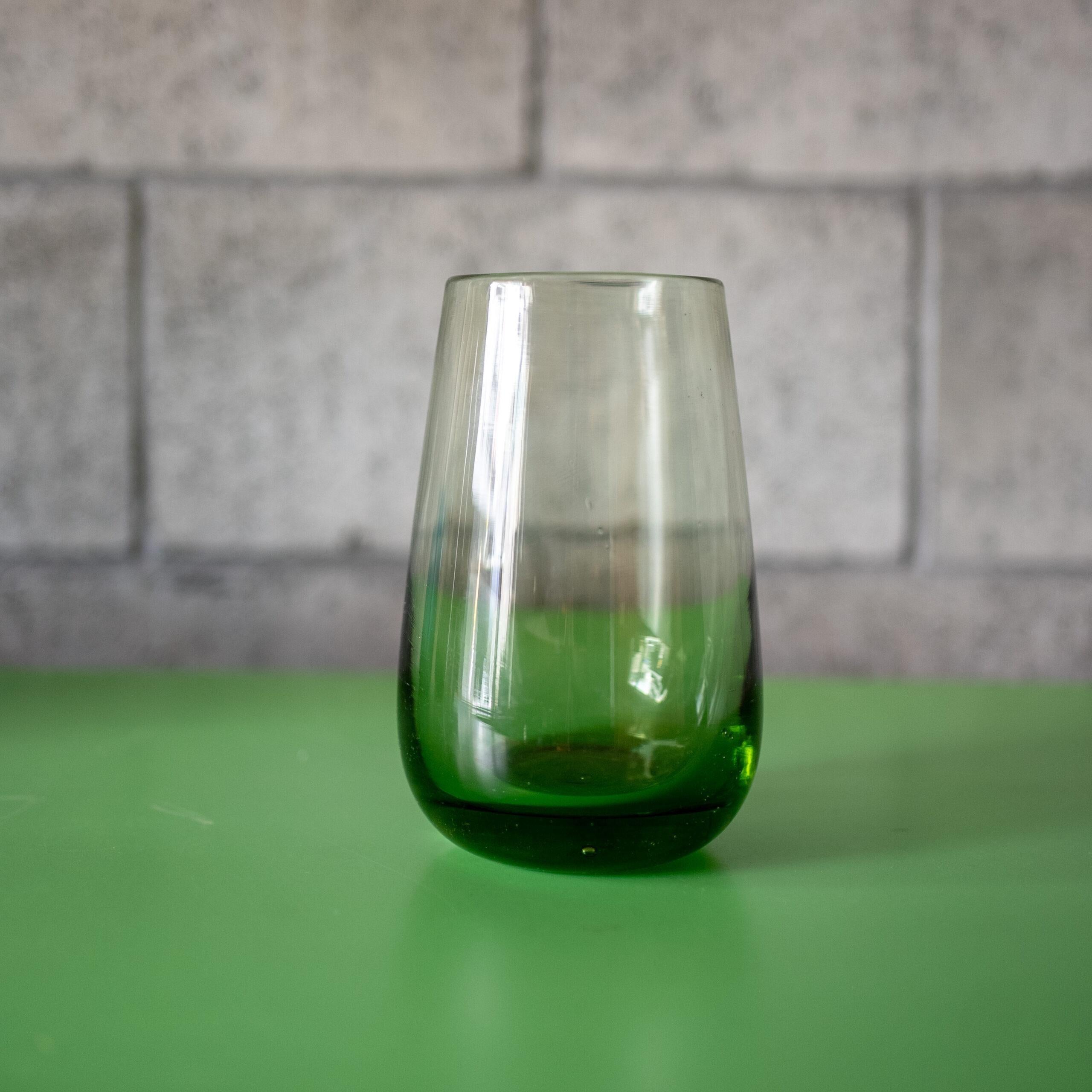 Fine XX secolo Vaso in vetro verde di Claude Morin in vendita