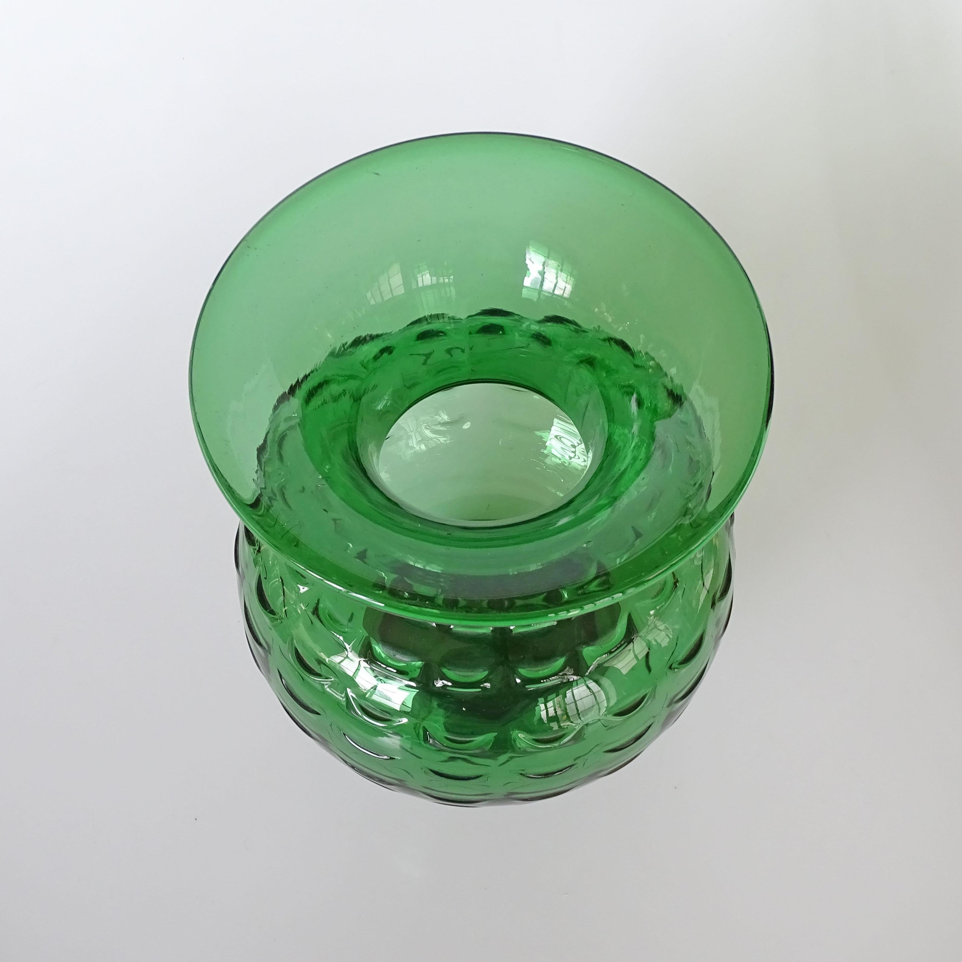 Green glass vase by Vetri Taddei di Empoli, Italy 1940s In Good Condition For Sale In Milan, IT