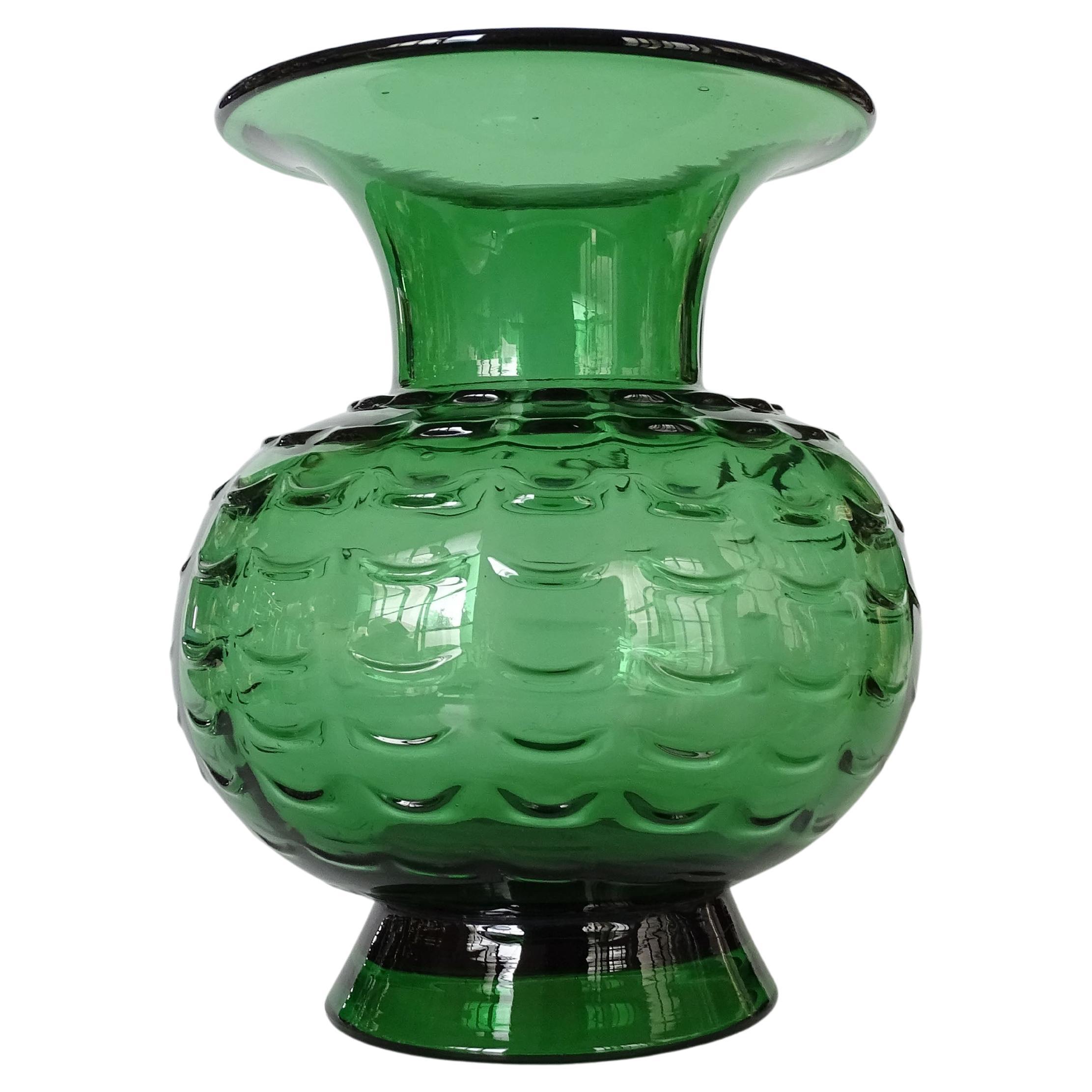 Green glass vase by Vetri Taddei di Empoli, Italy 1940s For Sale