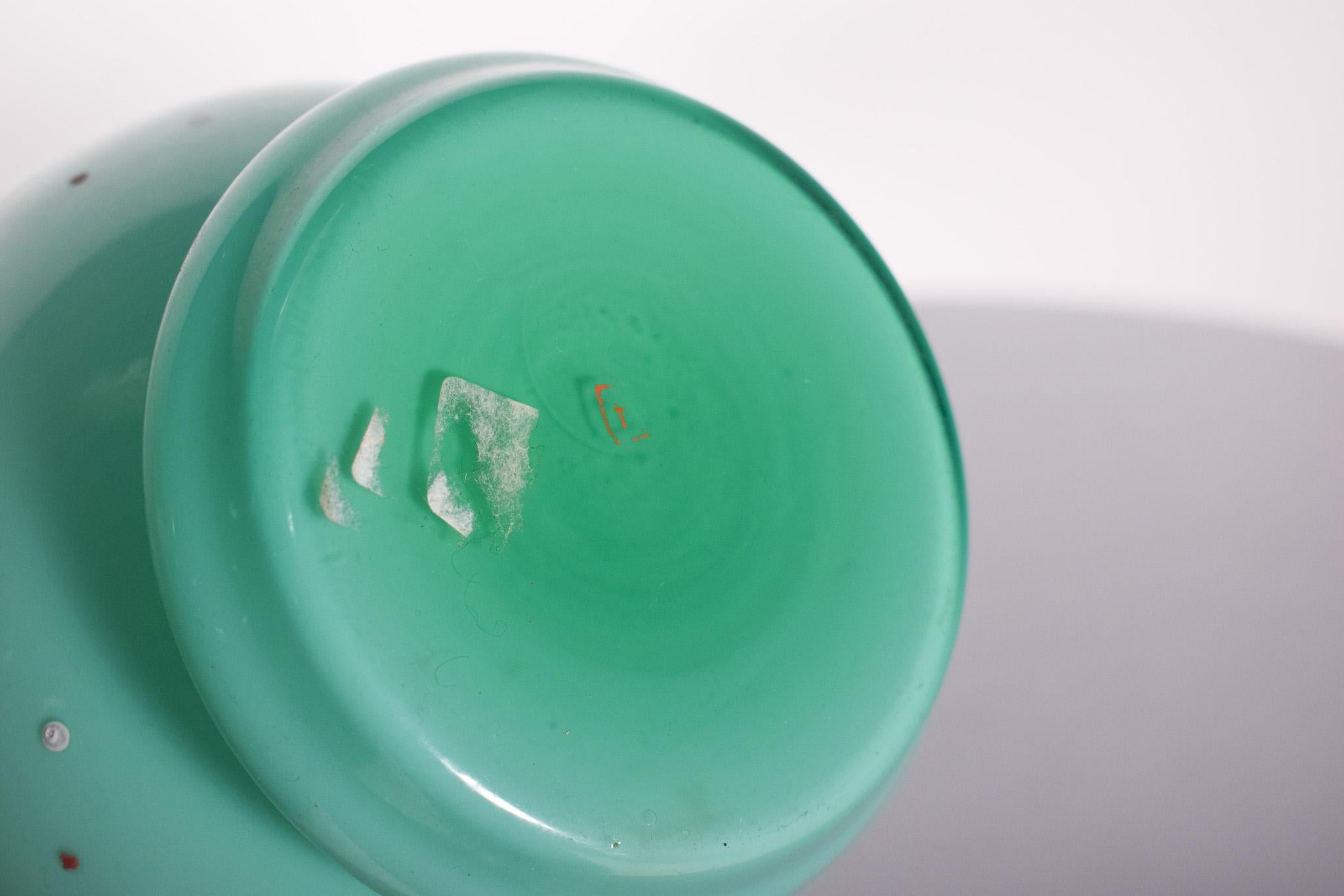 Vase en verre vert avec fleurs Bon état - En vente à Lisboa, Lisboa