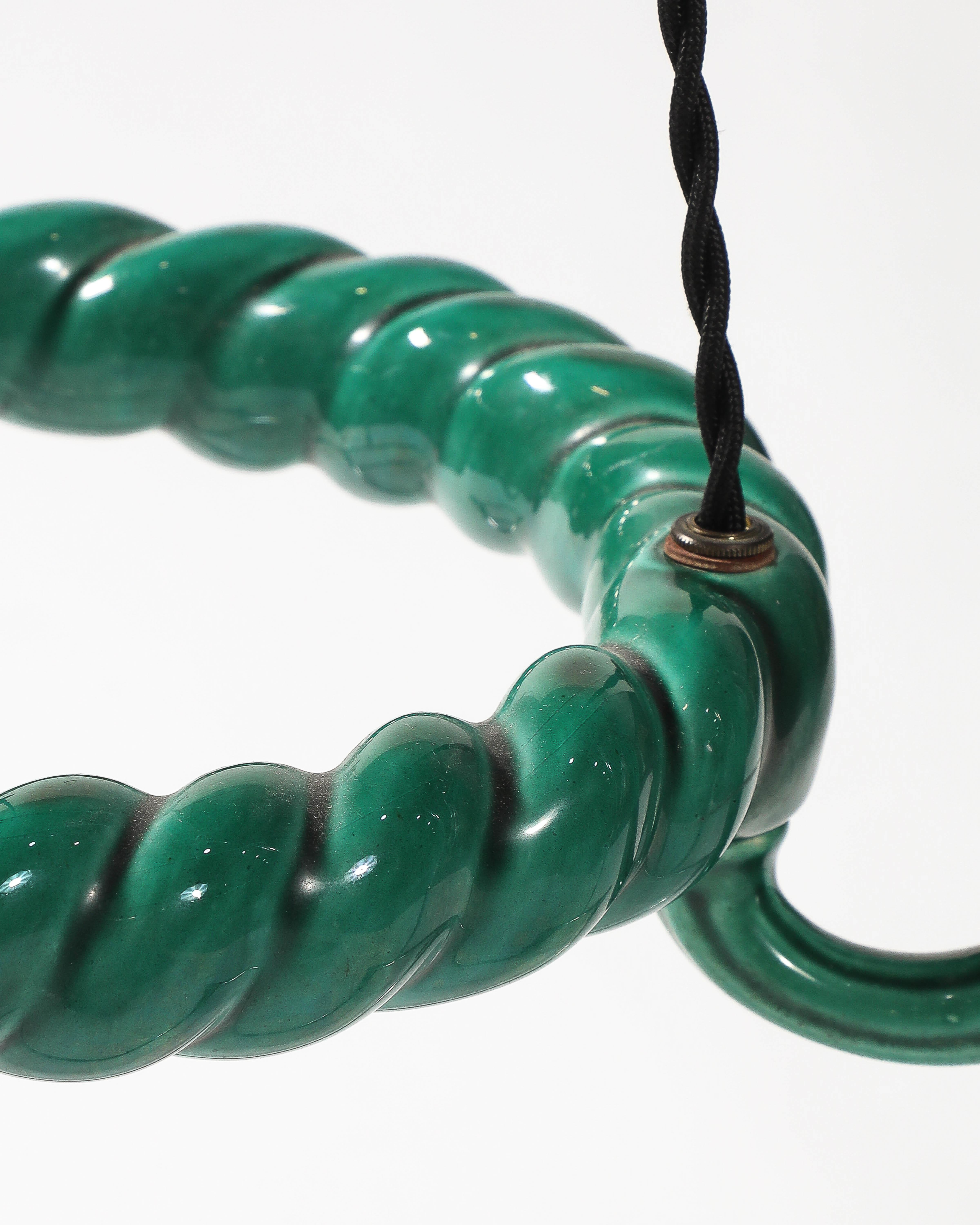 Lustre en céramique émaillée verte, attribué à Accolay, France, c.1960 en vente 5