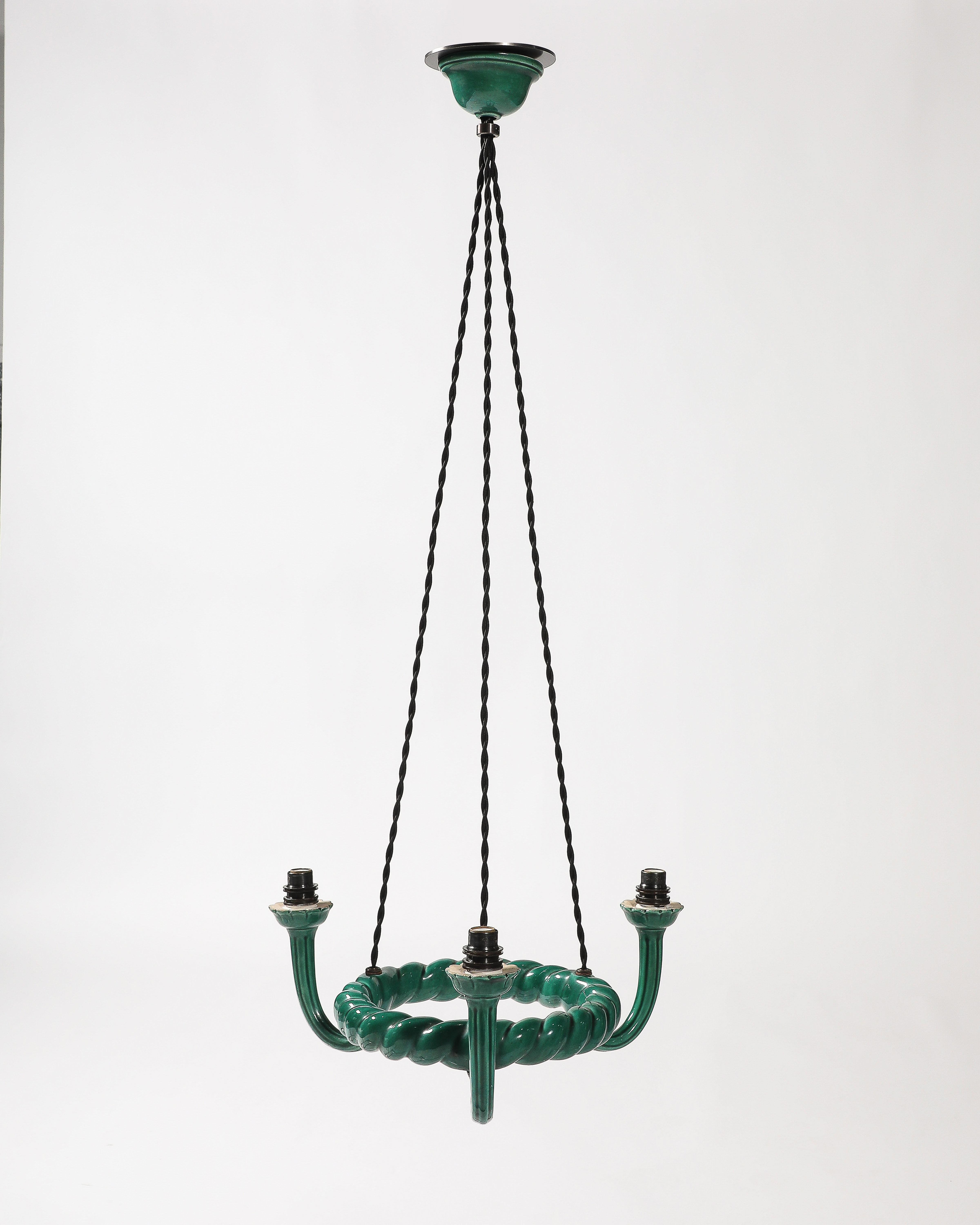 Lustre en céramique émaillée verte, attribué à Accolay, France, c.1960 Bon état - En vente à New York City, NY