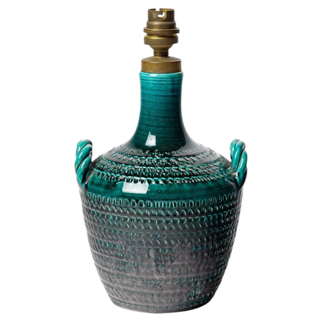 Lámpara de sobremesa de cerámica vidriada verde de Accolay, hacia 1960. en venta