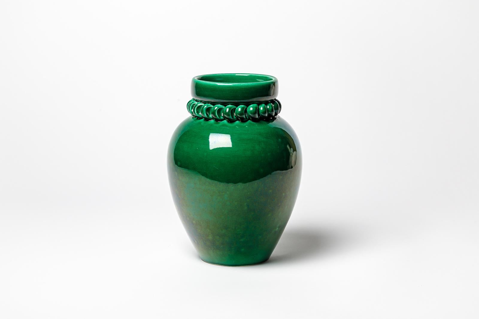 Grün glasierte Keramikvase von Pol Chambost, ca. 1930-1940. (Französisch) im Angebot