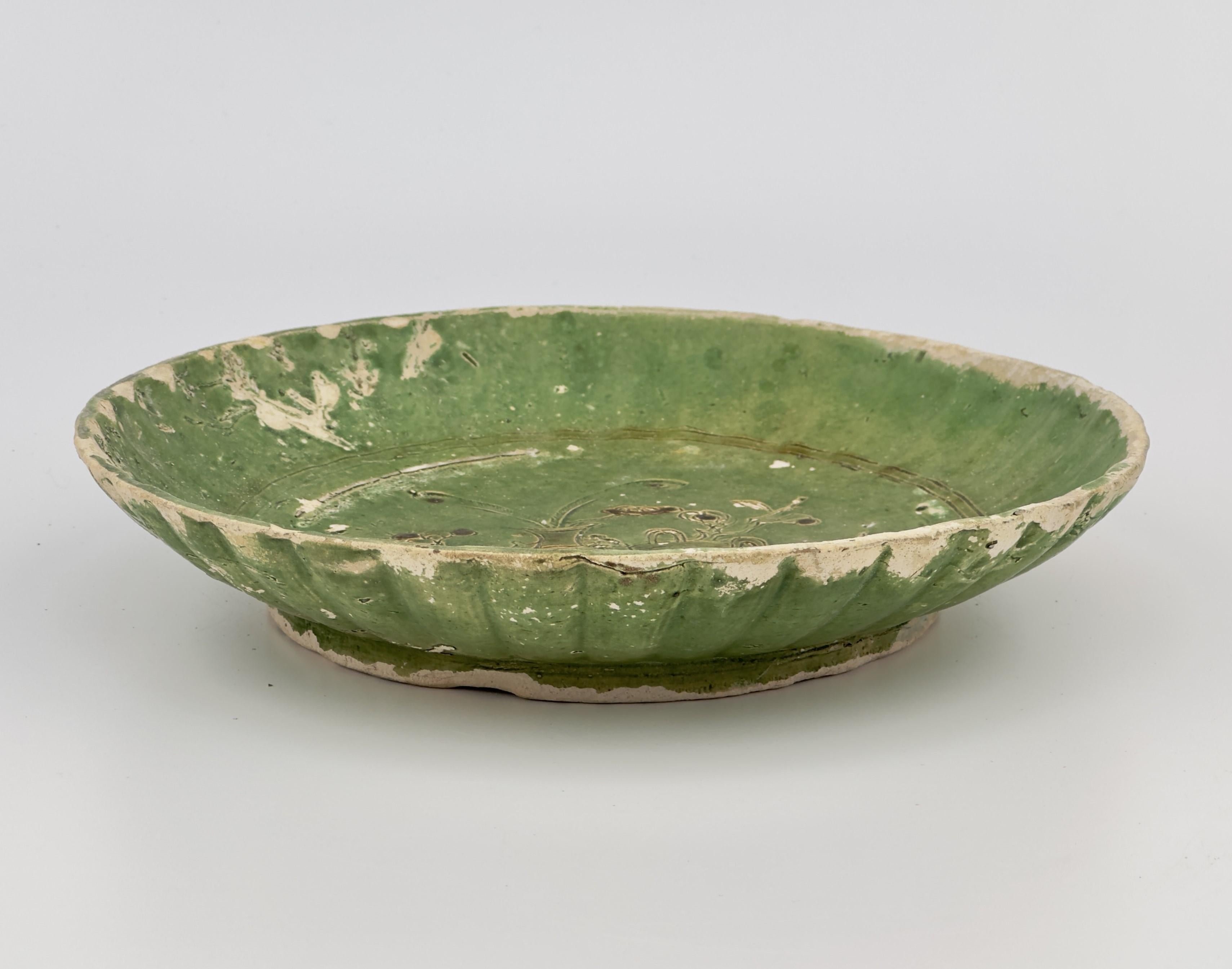 Chinese Green-Glazed Earthenware Dish Circa 1725, Qing Dynasty, Yongzheng Reign For Sale