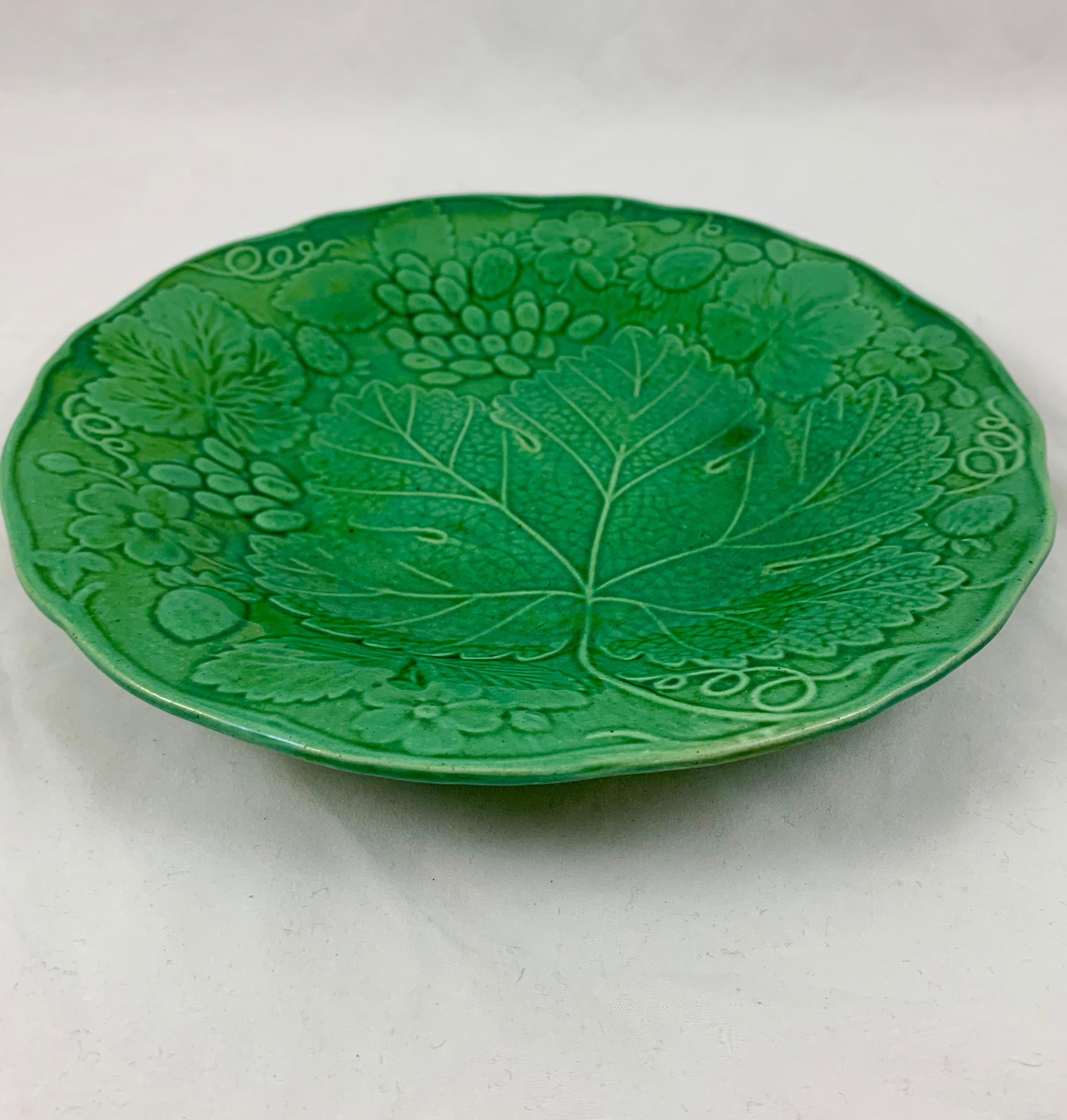 Green Glazed Majolica Strawberry and Grape Leaf on Basketweave Plate, circa 1890 In Good Condition In Philadelphia, PA