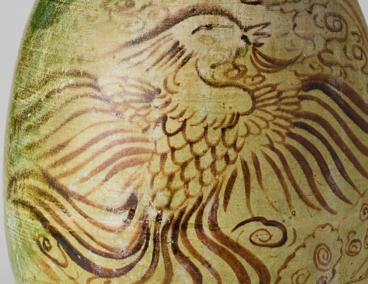 Green-glazed Pottery Amphora with Brown glazed Phoenix, Tang-Liao Dynasty For Sale 1