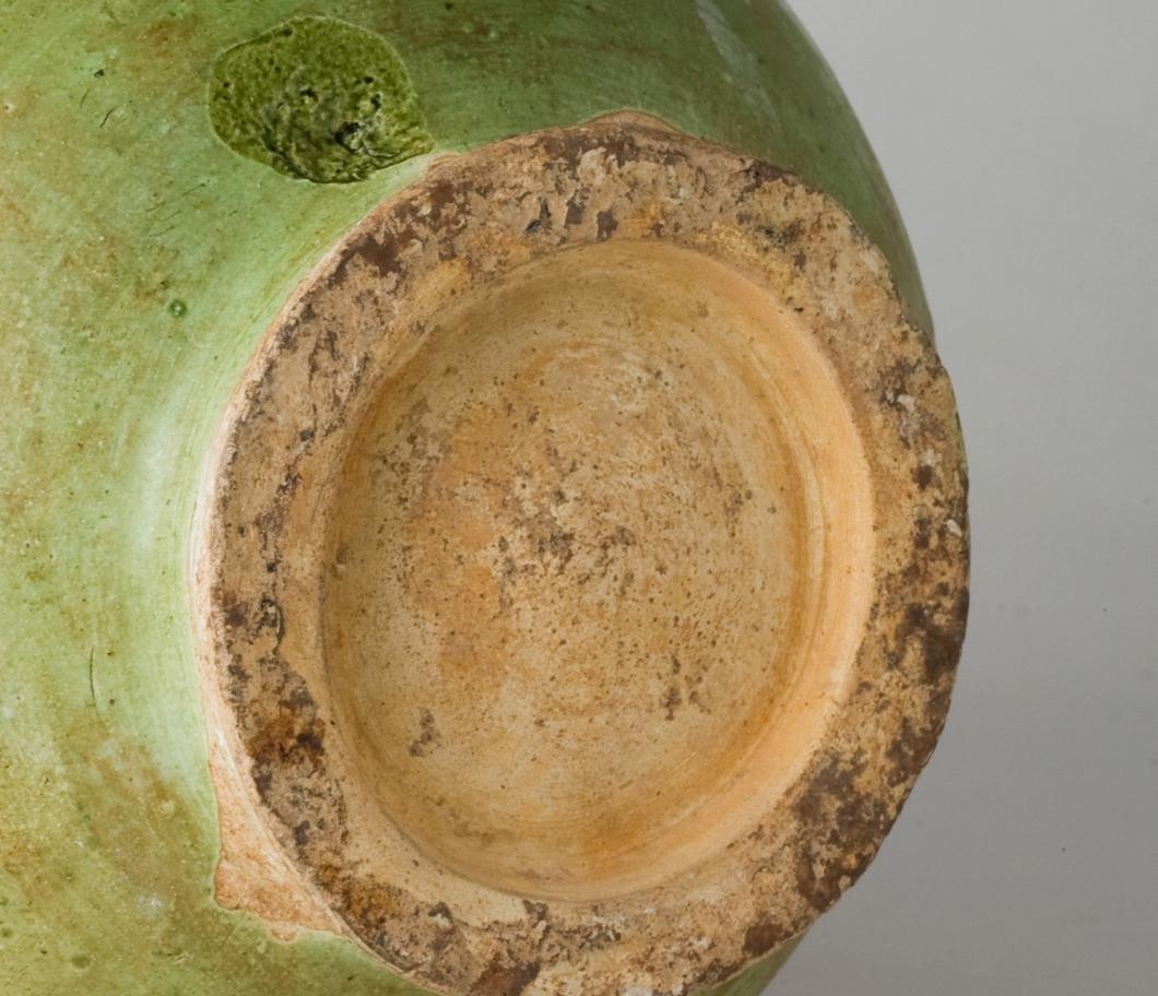 Green-glazed Pottery Amphora with Brown glazed Phoenix, Tang-Liao Dynasty For Sale 2