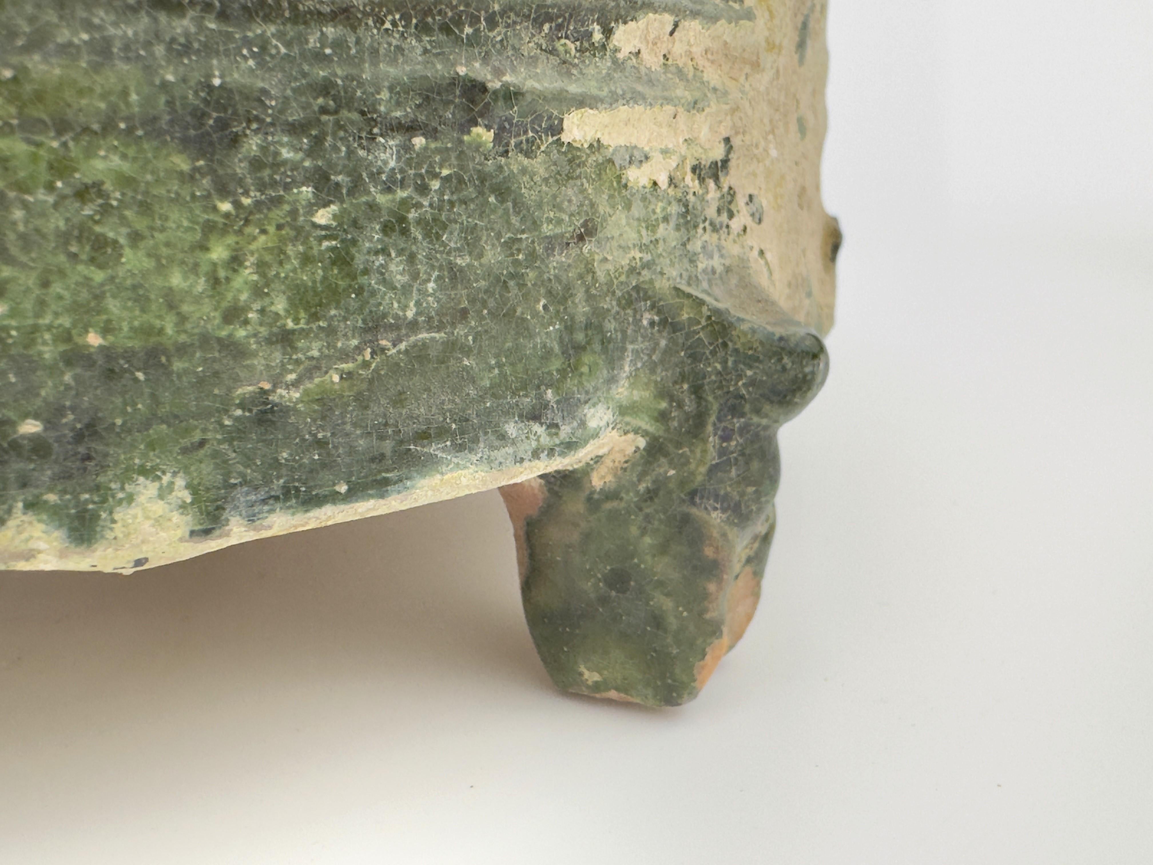 Green-glazed pottery tripod 'hill' jar, Han Dynasty, 206 BC - 220 AD For Sale 8