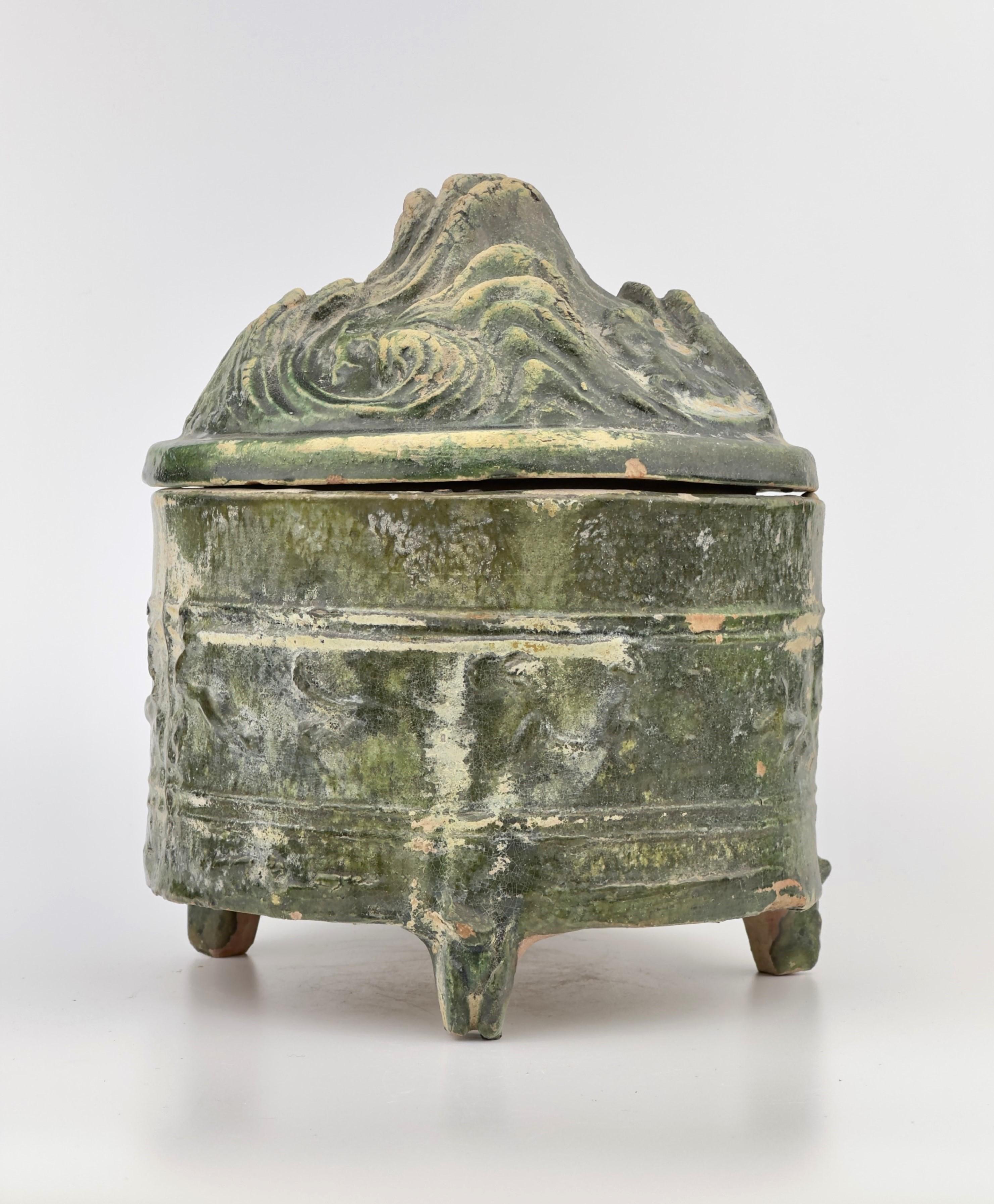 Green-glazed pottery tripod 'hill' jar, Han Dynasty, 206 BC - 220 AD In Good Condition For Sale In seoul, KR