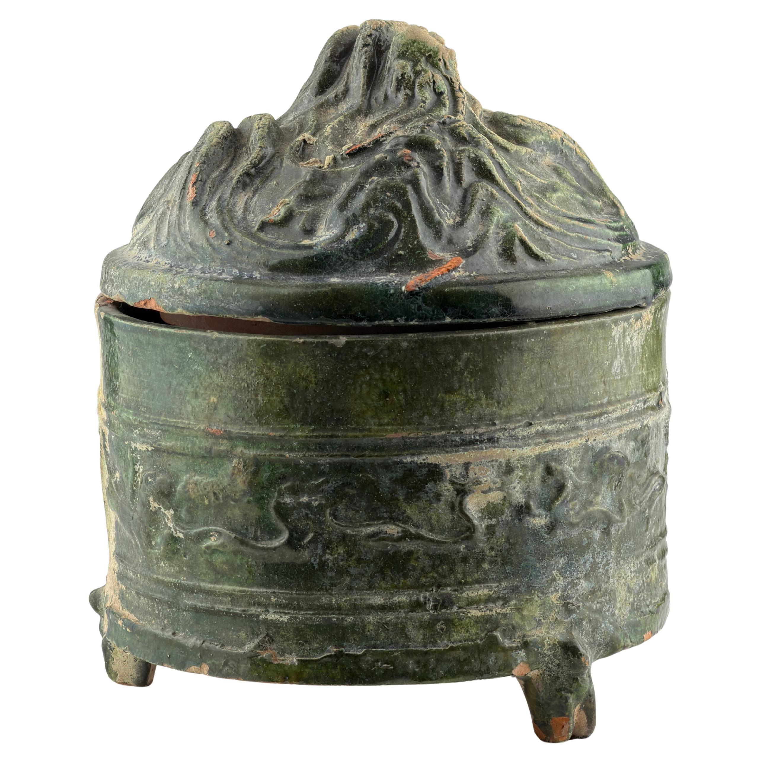 Vaso tripode in ceramica smaltata verde, dinastia Han, 206 a.C. - 220 d.C.