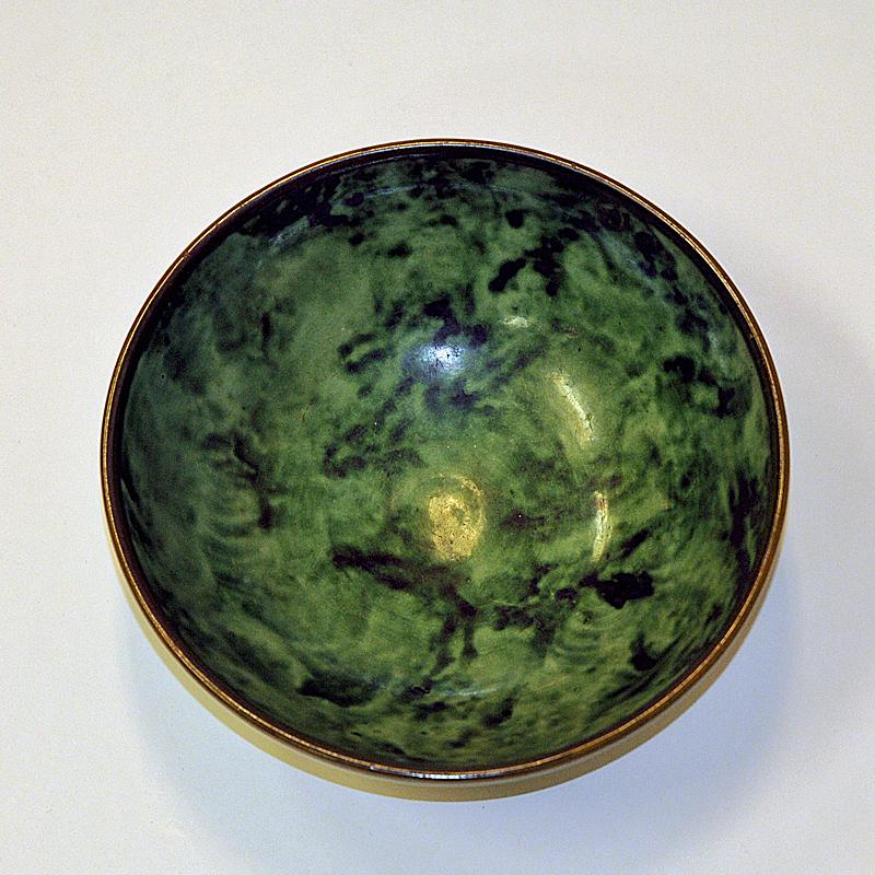 Grün glasiertes Steingutgeschirr von Nittsjö Keramik, Schweden 1940er Jahre (Schwedisch) im Angebot