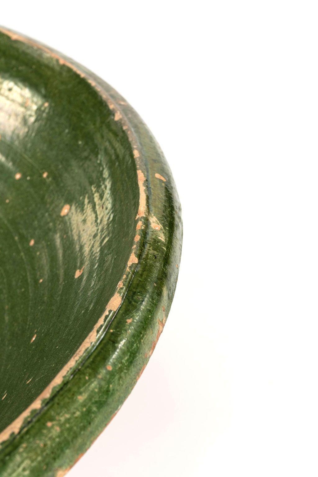 Green Glazed Terracotta Bowl (Französisch) im Angebot