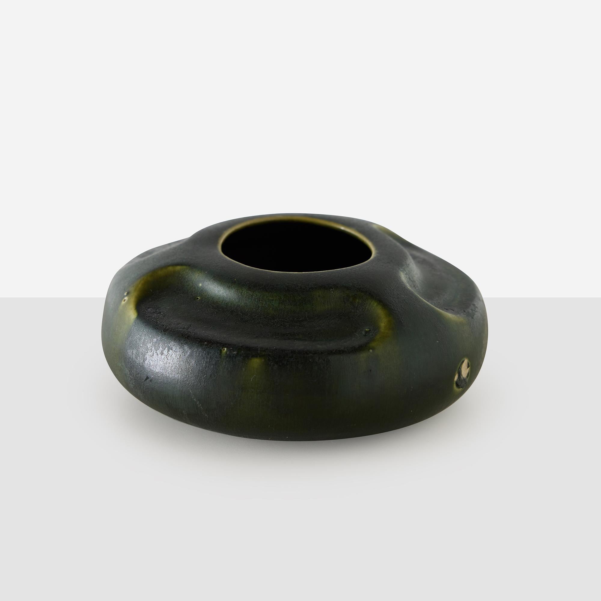 Moderno Vaso smaltato verde della ceramica di Arequipa in vendita
