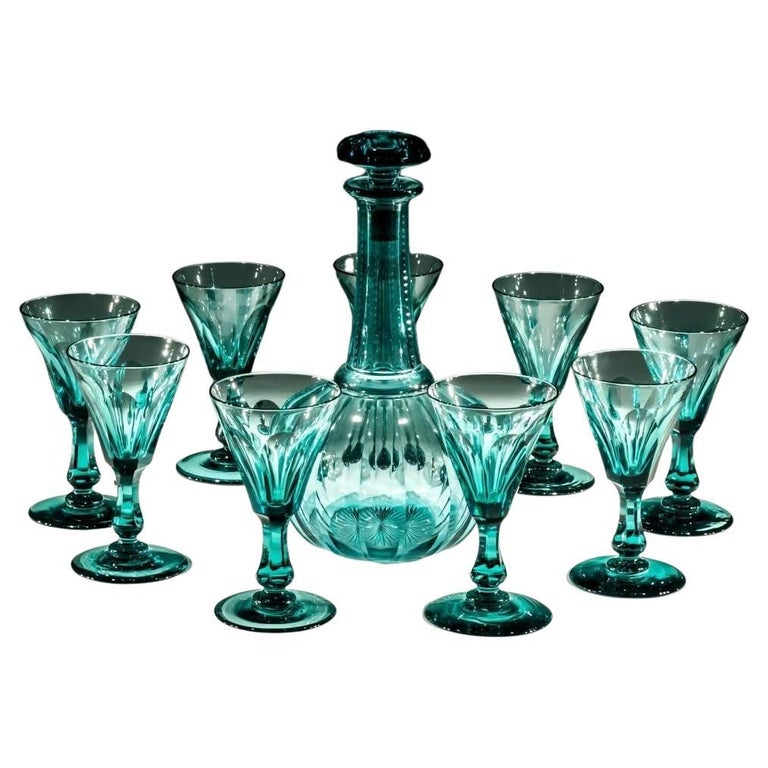 Green Globe Decanter with Nine Matching Glasses For Sale at 1stDibs