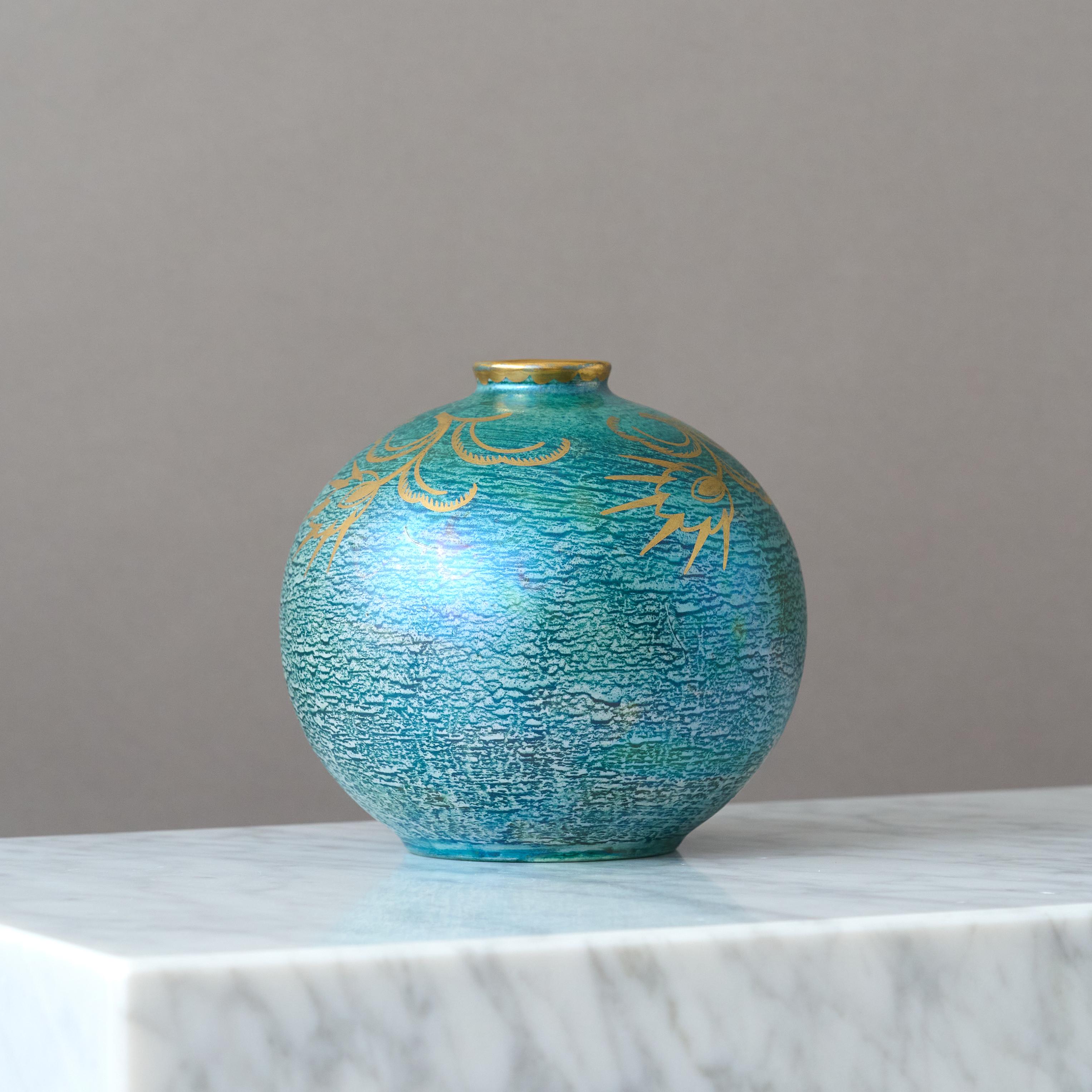 Smaltato Vaso a lustro Art Deco verde e oro di Josef Ekberg per Gustavsberg, Svezia, anni '20 in vendita