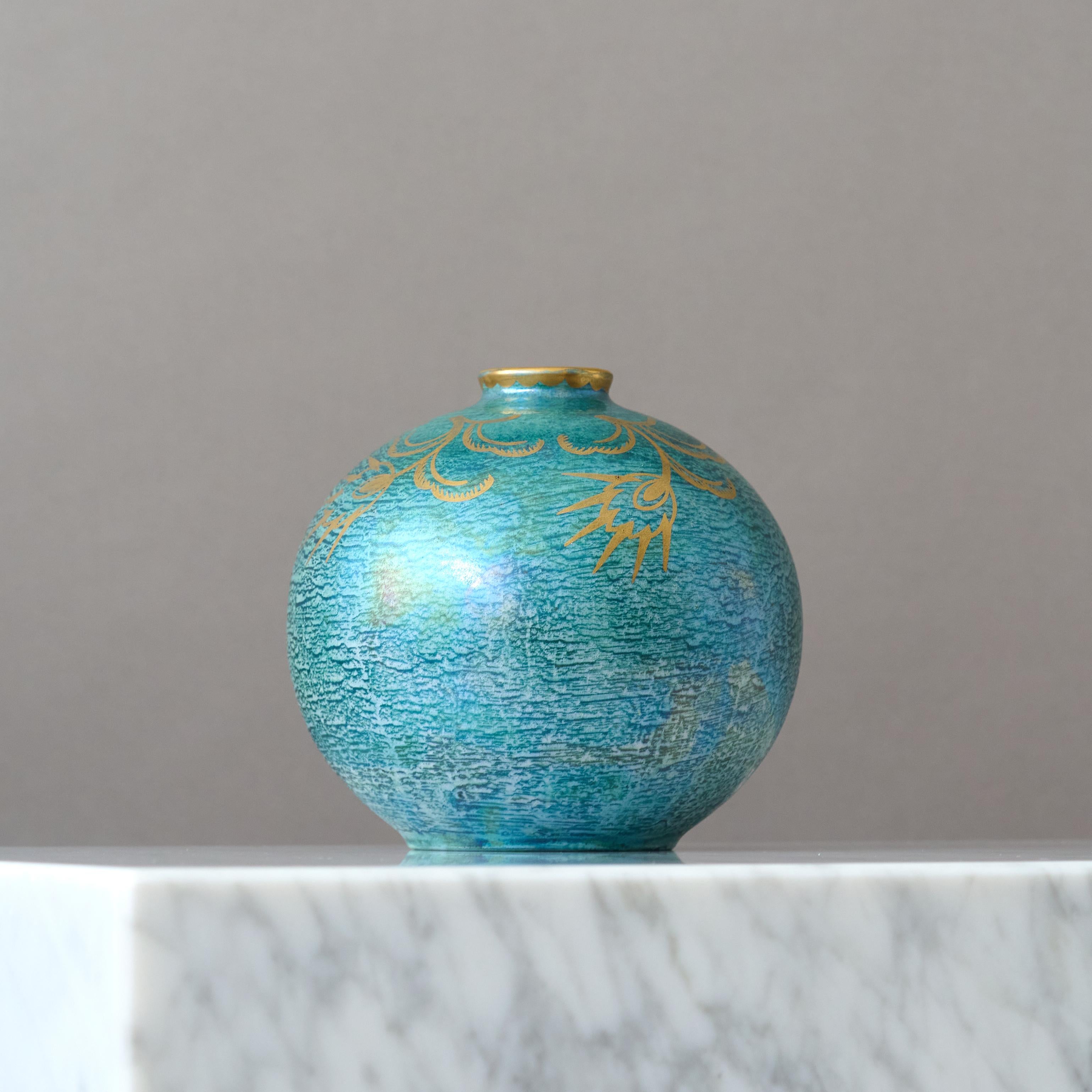 Inizio XX secolo Vaso a lustro Art Deco verde e oro di Josef Ekberg per Gustavsberg, Svezia, anni '20 in vendita