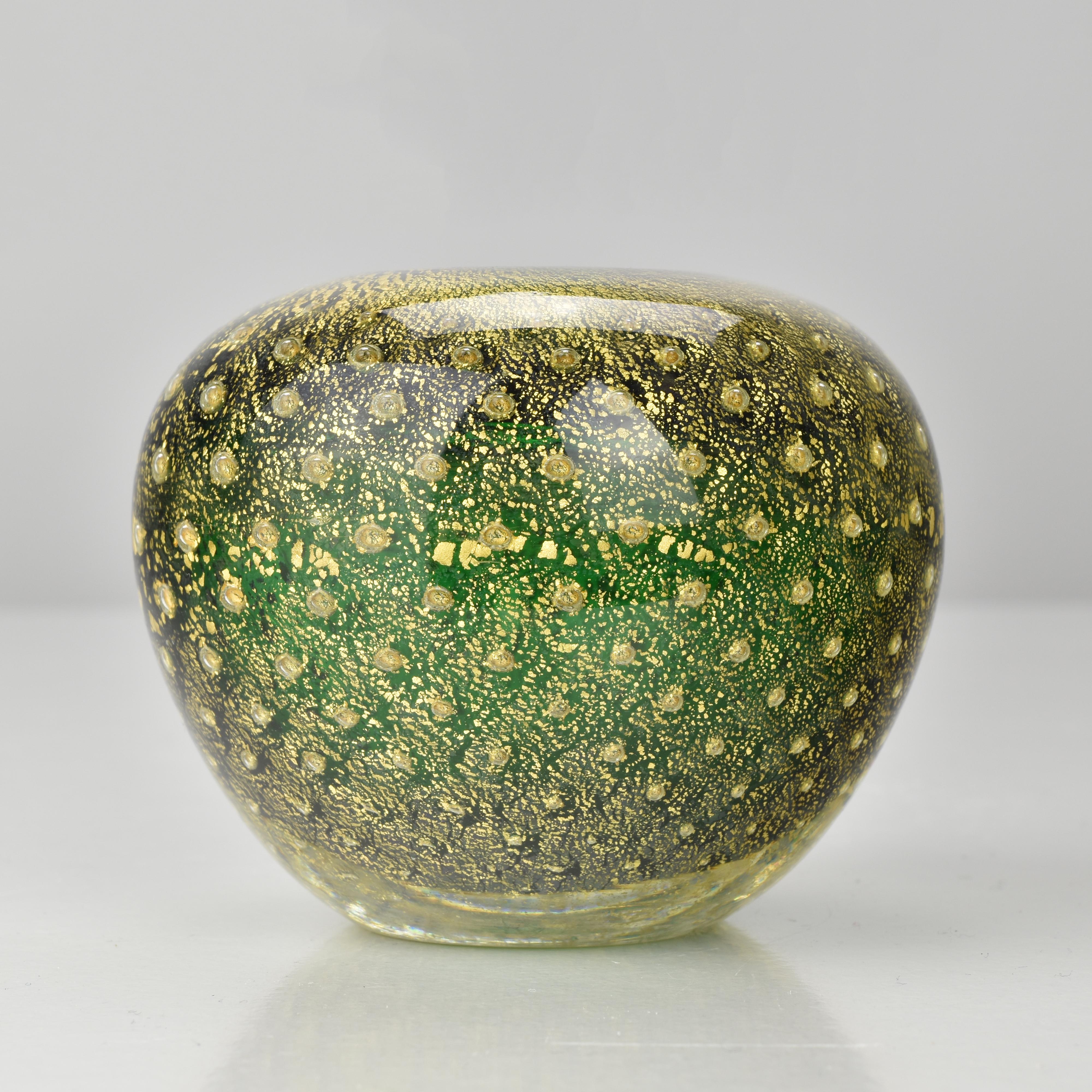 Mid-Century moderno Green & Gold Bullicante Art Glass Vase, Attributed to Carlo Scarpa for Venini in vendita