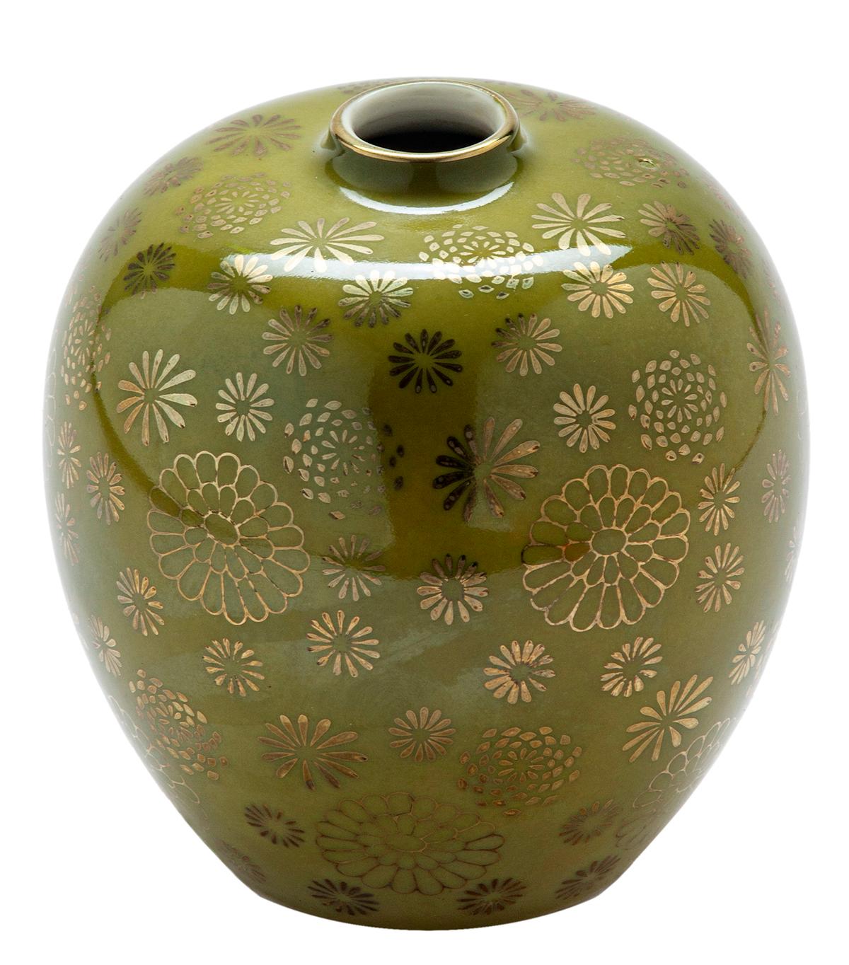 20th Century Green & Gold Hand Painted Japanese Bud Vase For Sale