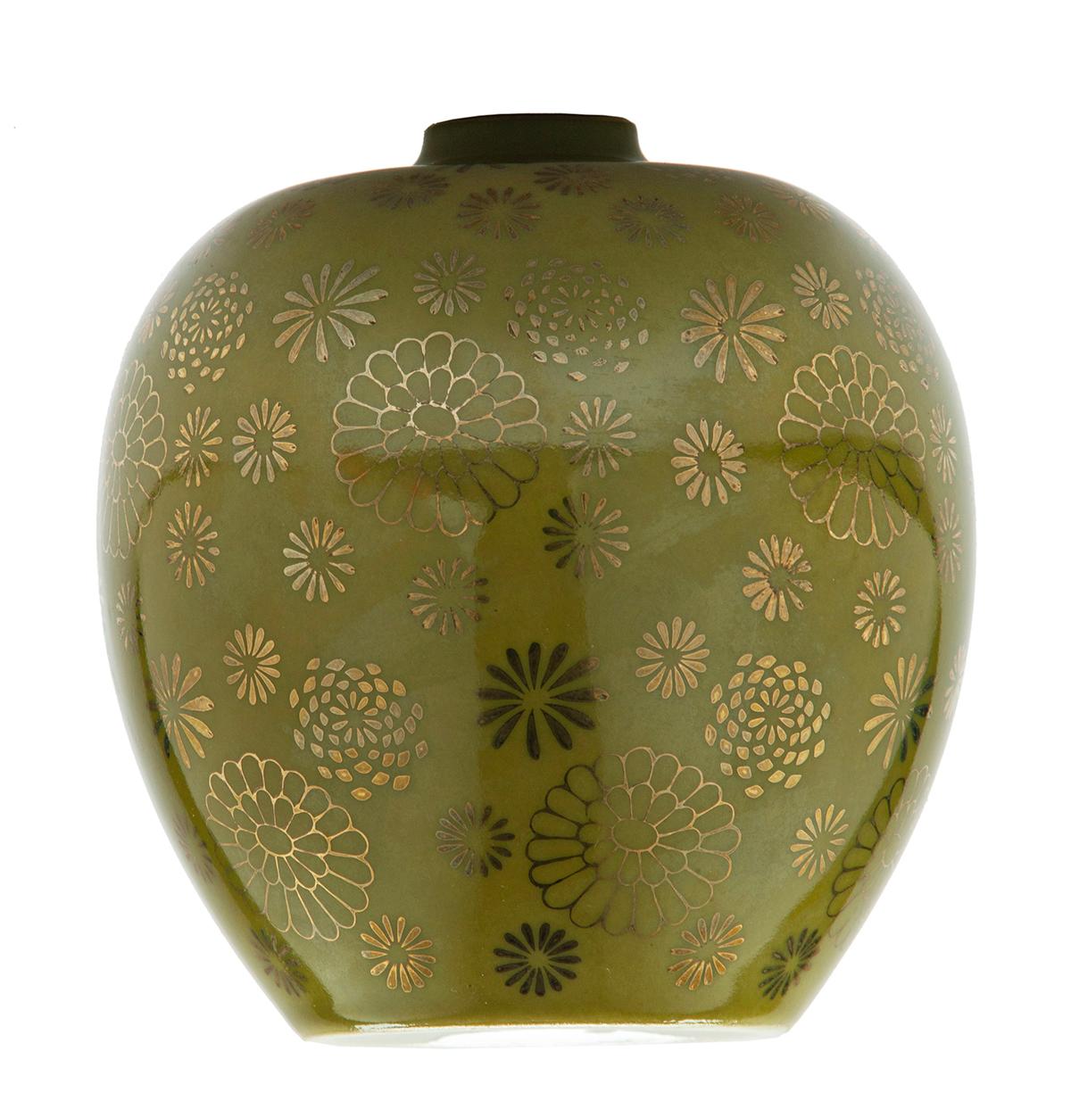 Porcelain Green & Gold Hand Painted Japanese Bud Vase For Sale