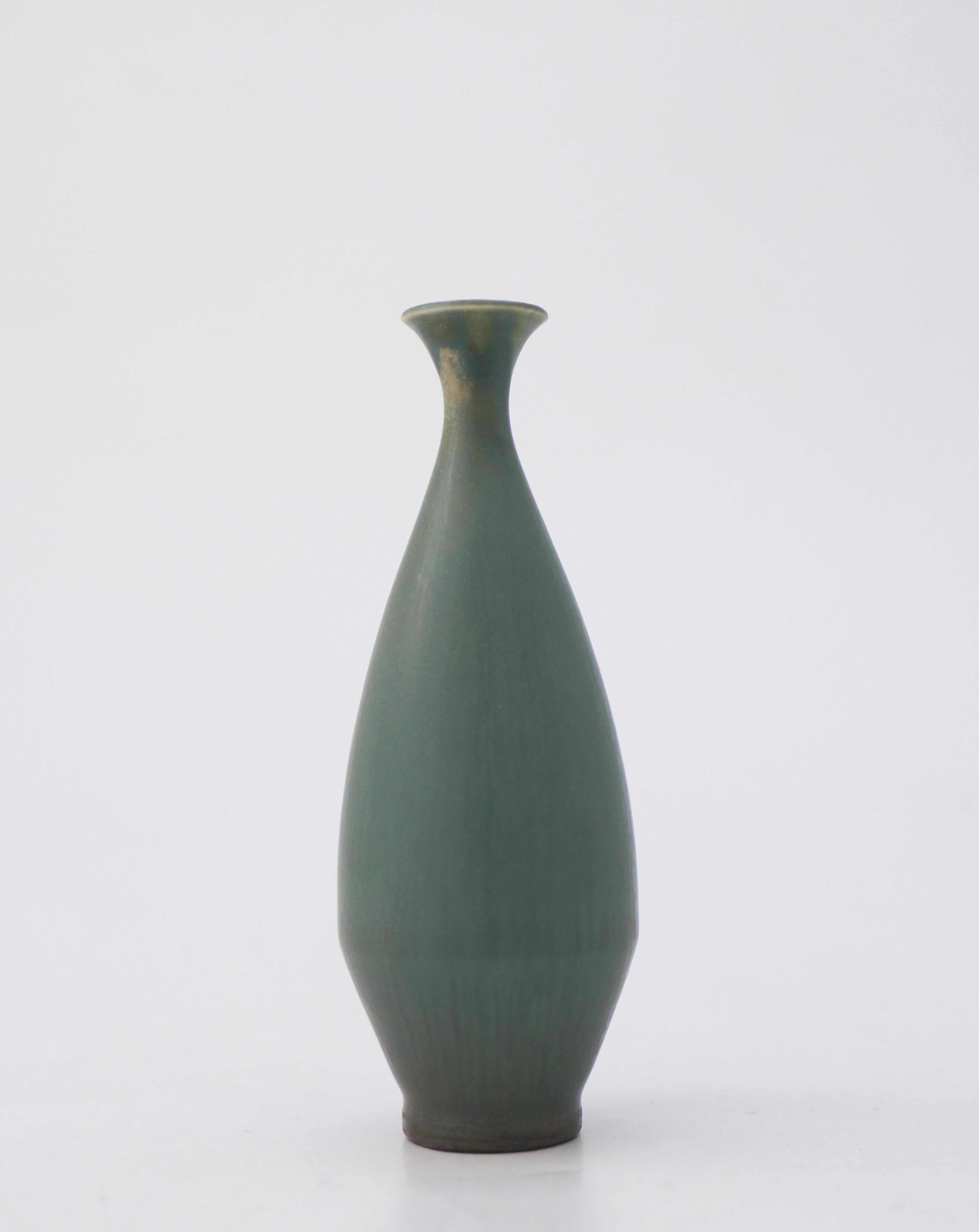 Scandinavian Modern Green / Gray Ceramic Vase Berndt Friberg Gustavsberg Midcentury Vintage, 1967 For Sale