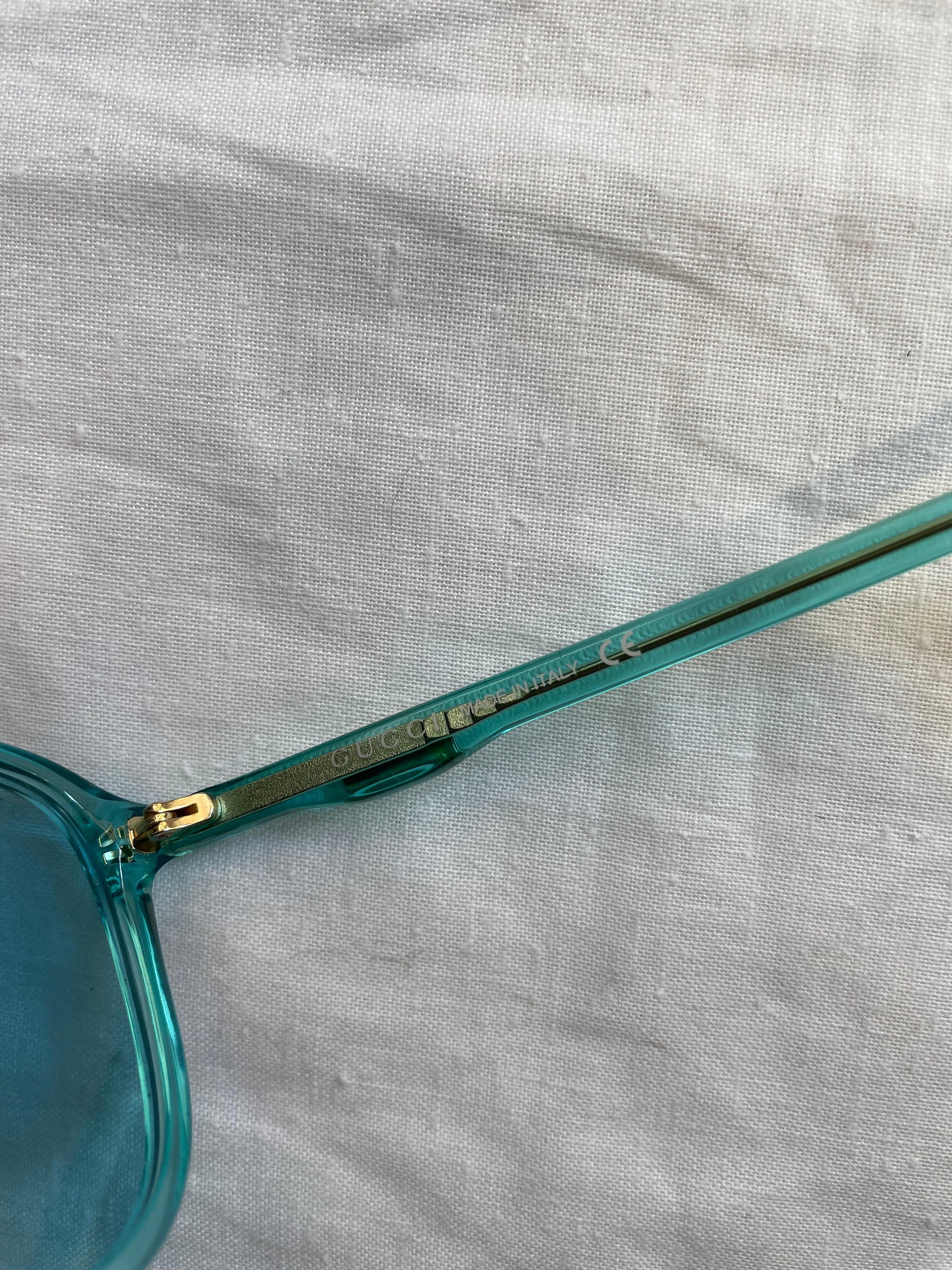 Green Gucci glasses in semi-transparent plastic For Sale 2