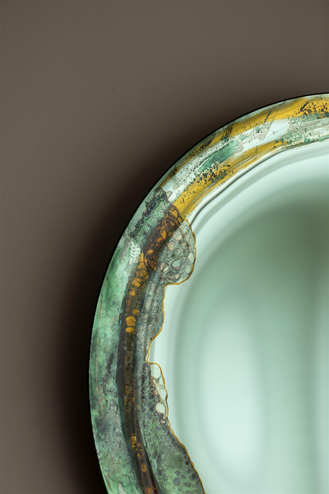 XXIe siècle et contemporain Miroir mural Halo vert par OOM Contemporary Glass en vente