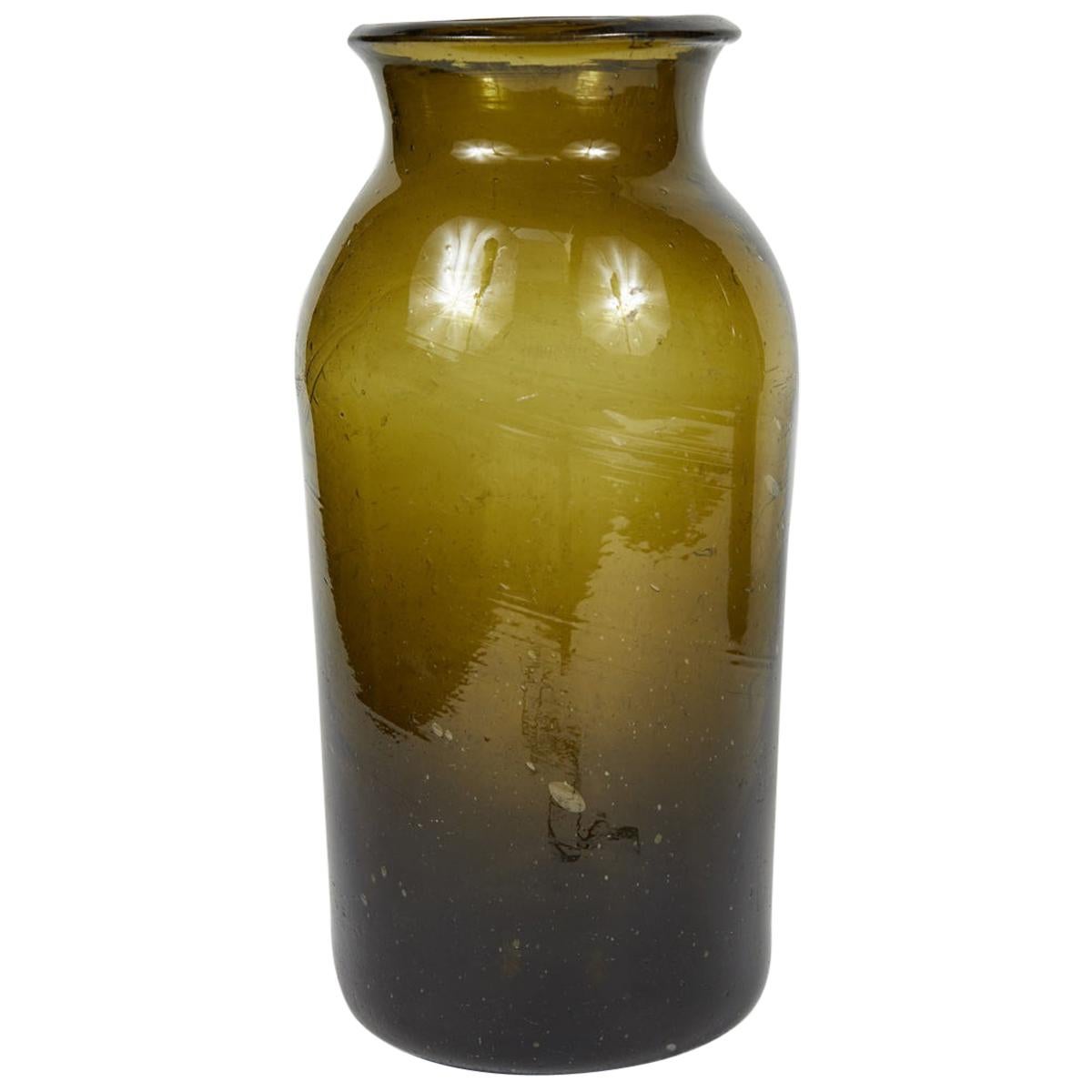 Grüne mundgeblasene Glasflasche aus der Mitte des 19. Jahrhunderts:: Frankreich